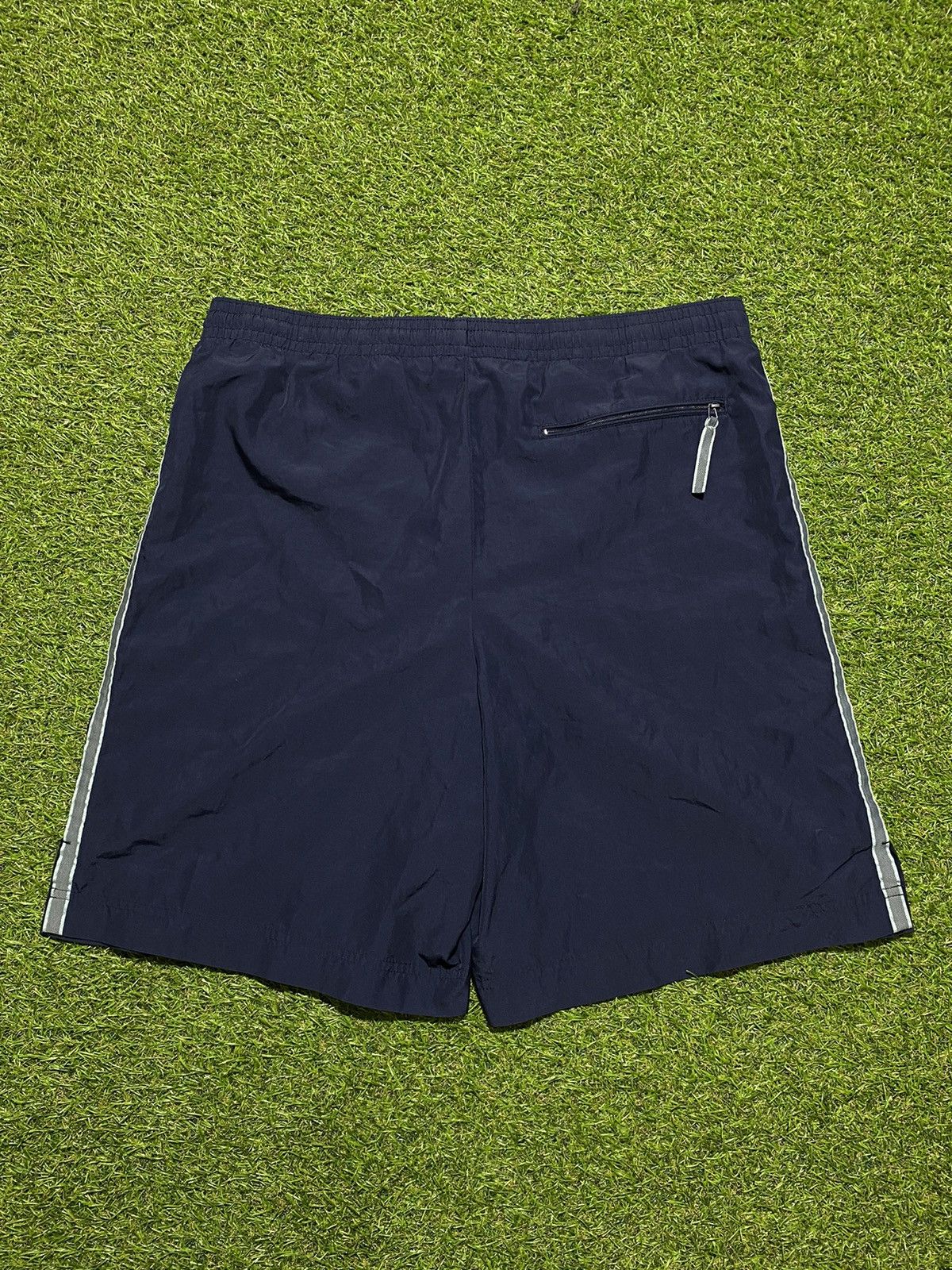 Nike Vintage Nike shorts streetwear swoosh casual y2k size S Size US 30 / EU 46 - 3 Thumbnail