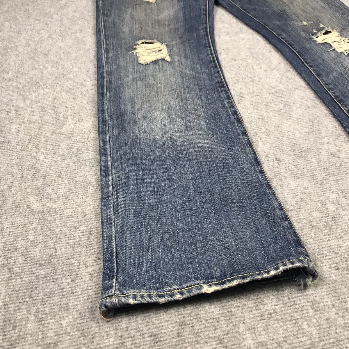 Japanese Brand FLARED JEANS ABERCROMBIE AND FITCH DISTRESSED BAGGY PANTS Size US 32 / EU 48 - 3 Thumbnail