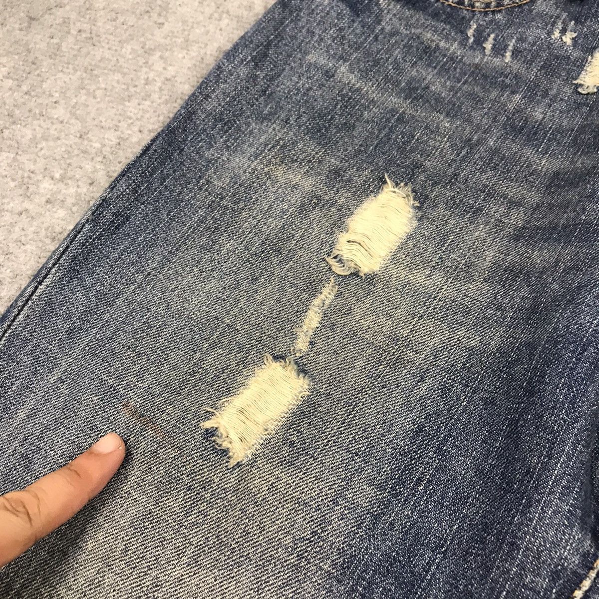 Japanese Brand FLARED JEANS ABERCROMBIE AND FITCH DISTRESSED BAGGY PANTS Size US 32 / EU 48 - 7 Thumbnail