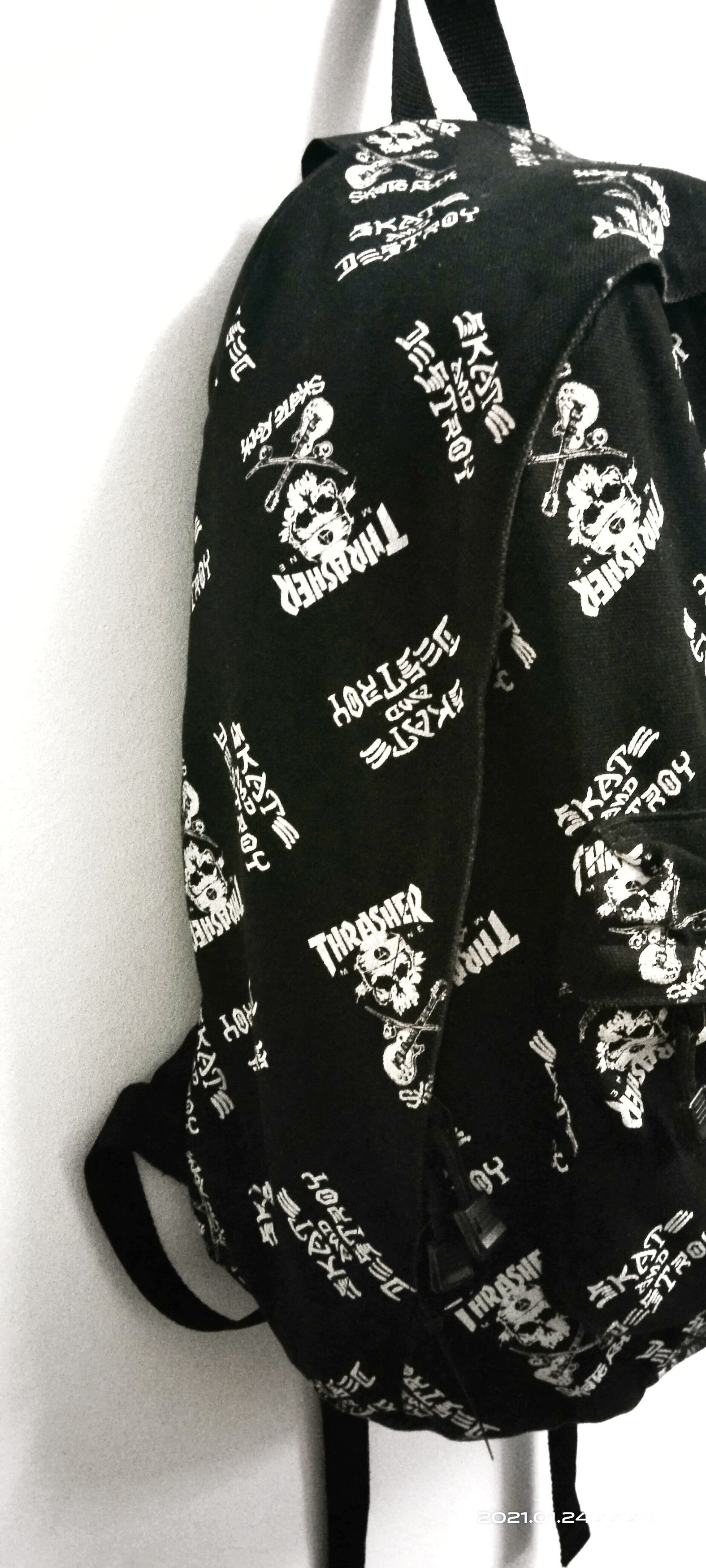 Thrasher TRASHER SKATE ROCK AND DESTROY FULL PRINT RARE 🔥 Size ONE SIZE - 5 Thumbnail
