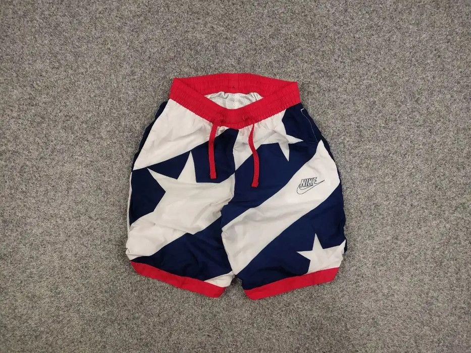 Nike Vintage Nike Logo Nylon Casual Shorts Y2K Style Size US 30 / EU 46 - 1 Thumbnail
