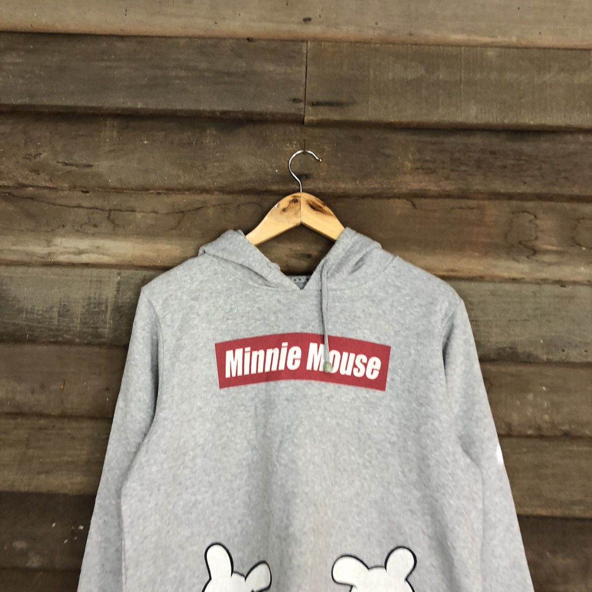 Disney Minnie Mouse hug vintage Grey Sweatshirt #412B Size US XL / EU 56 / 4 - 2 Thumbnail