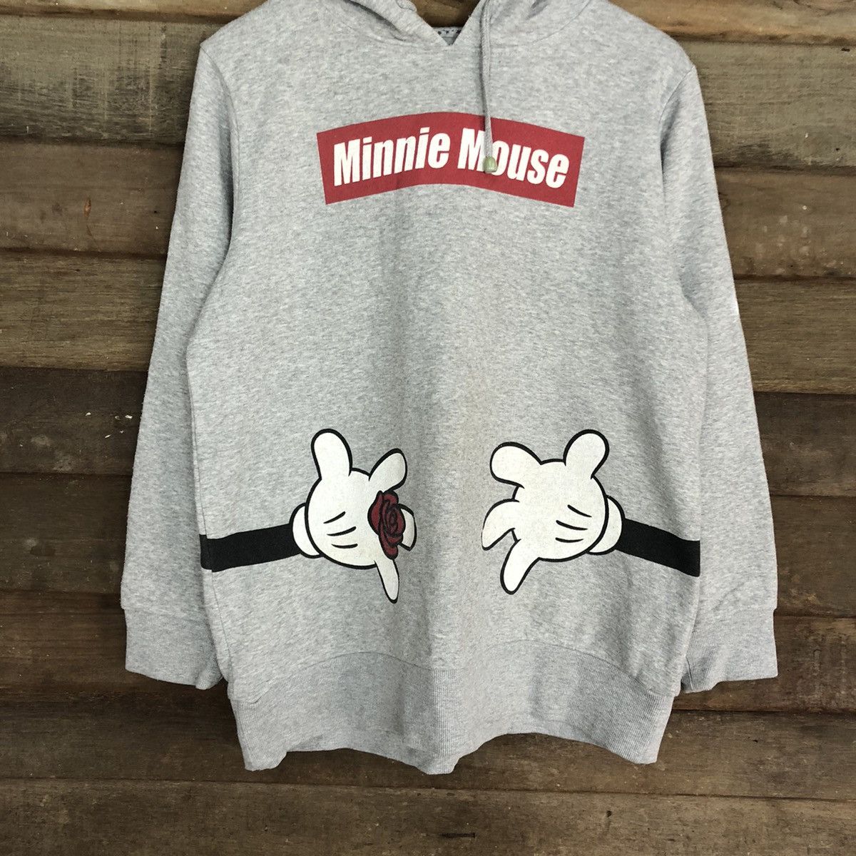Disney Minnie Mouse hug vintage Grey Sweatshirt #412B Size US XL / EU 56 / 4 - 8 Thumbnail