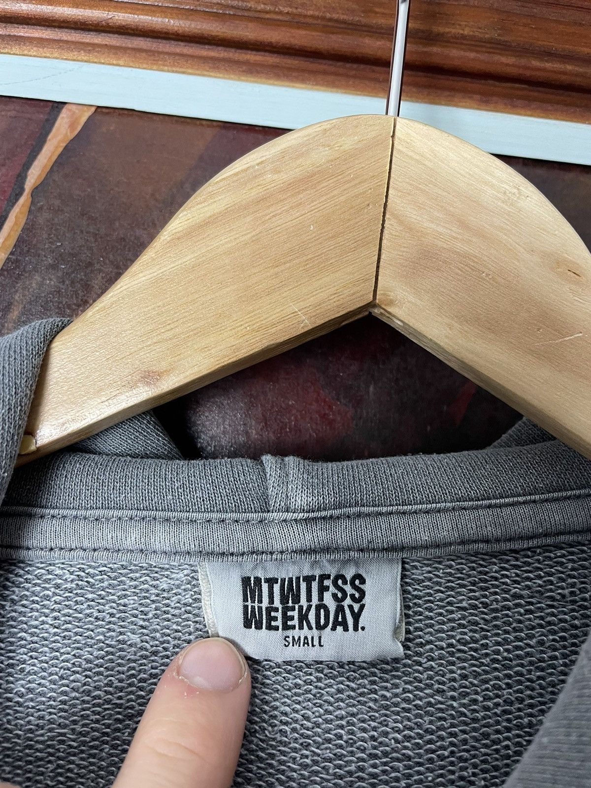 Weekday Weekday Hawk Washed Hoodie Streetwear Hype Rare Basic Skate Size US S / EU 44-46 / 1 - 3 Thumbnail