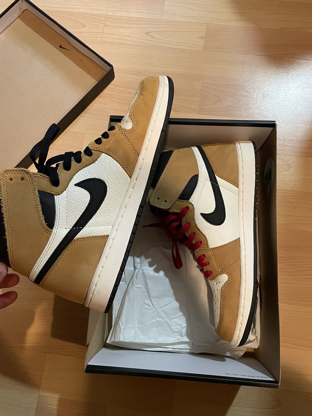 Jordan Brand Jordan 1 rookie of the year Size US 10.5 / EU 43-44 - 2 Thumbnail