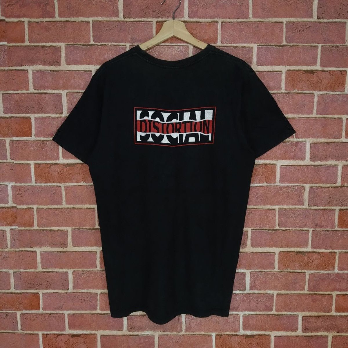 Band Tees Vintage Y2K Social Distortion American Punk Rock Band Promo Size US M / EU 48-50 / 2 - 2 Thumbnail