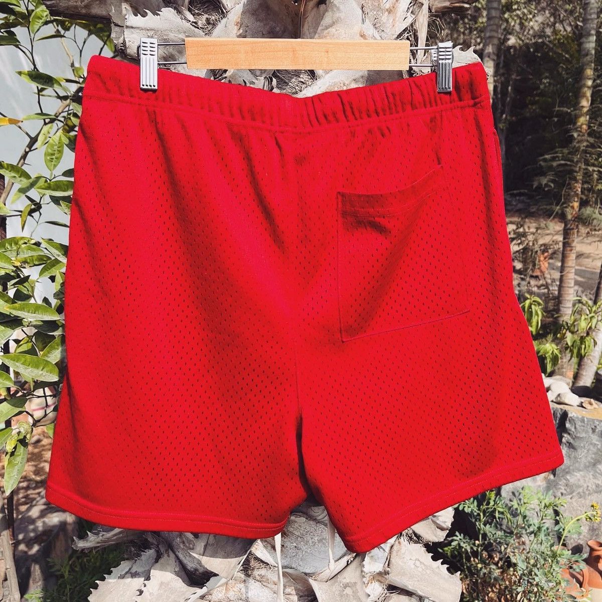 Essentials 2018 OG Essentials Mesh Shorts Size US 32 / EU 48 - 4 Thumbnail