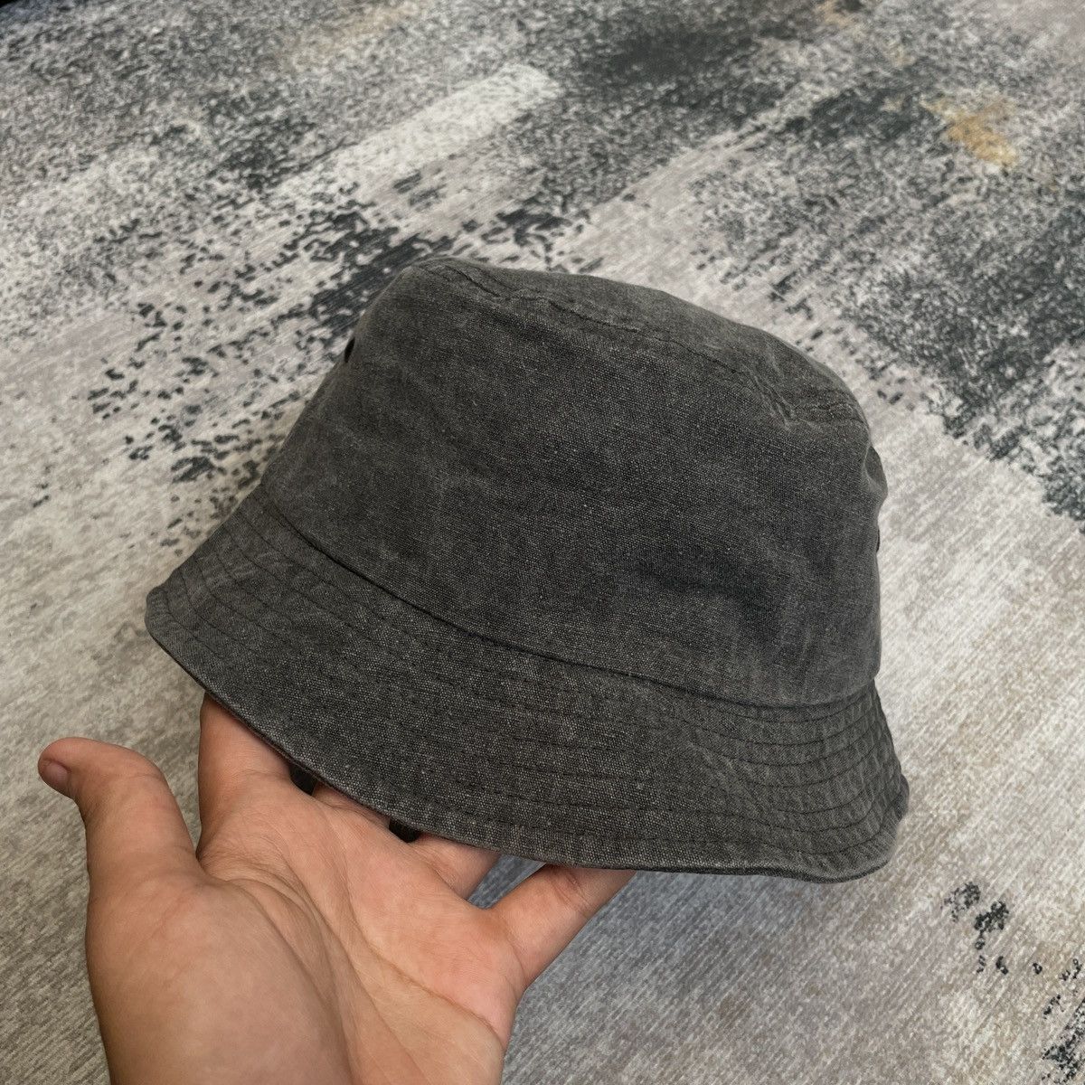 STUSSY BUCKET HAT WASHED STOCK // LXL