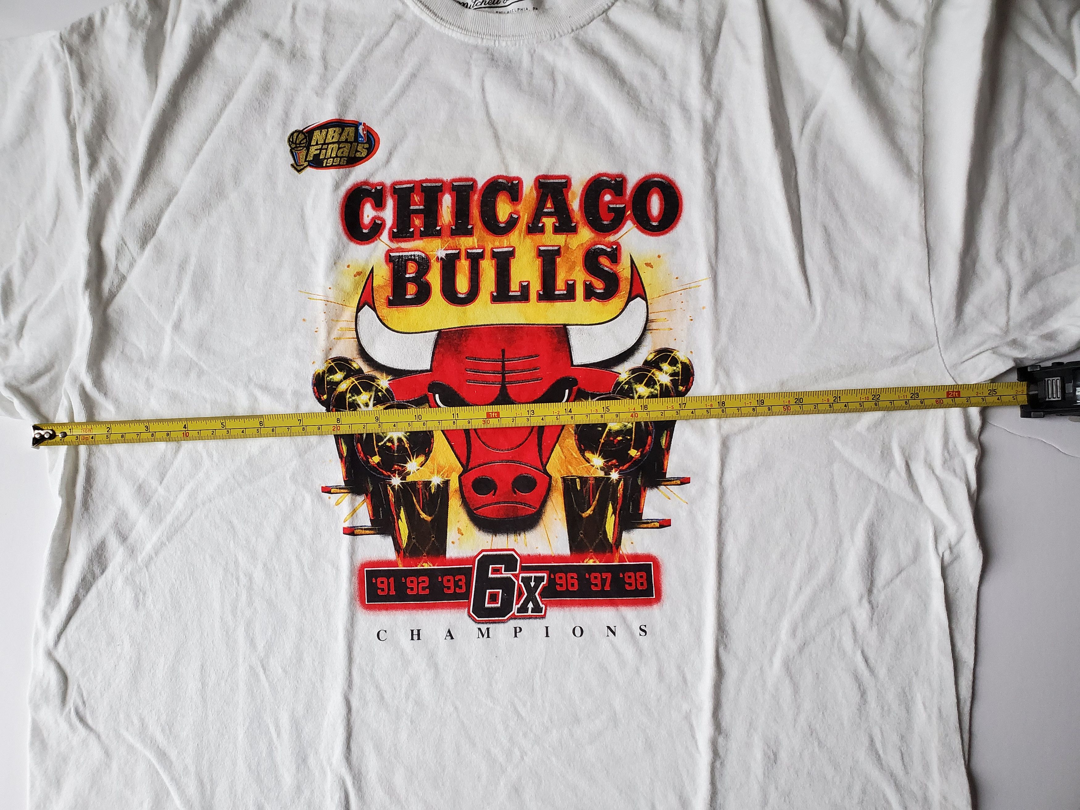 Mitchell & Ness × NBA × Vintage NWT Chicago Bull Mitchell & Ness Vintage T-Shirt XL Size US XL / EU 56 / 4 - 7 Thumbnail