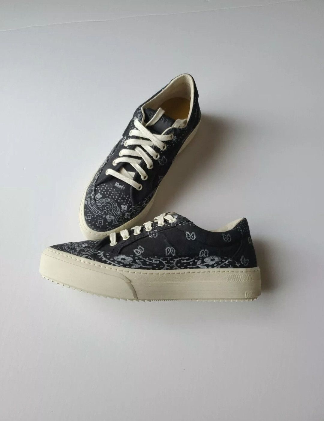 Rhude NEW Rhude Bandana V2 Sz 9 Paisley Black Size US 9 / EU 42 - 1 Thumbnail