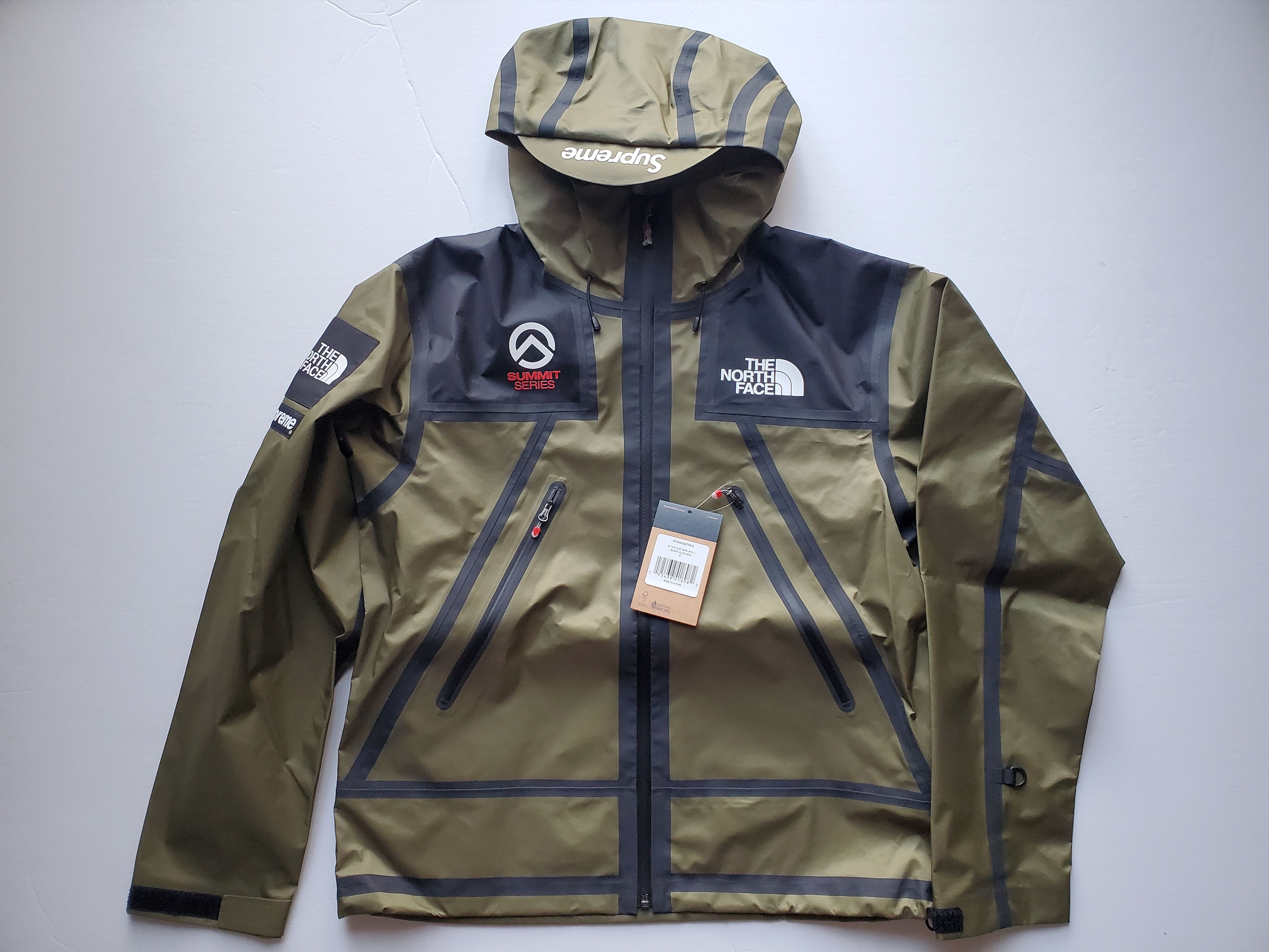 image of New Supreme The North Face Summit Series Jacket Black in Green Olive, Men's (Size Small)