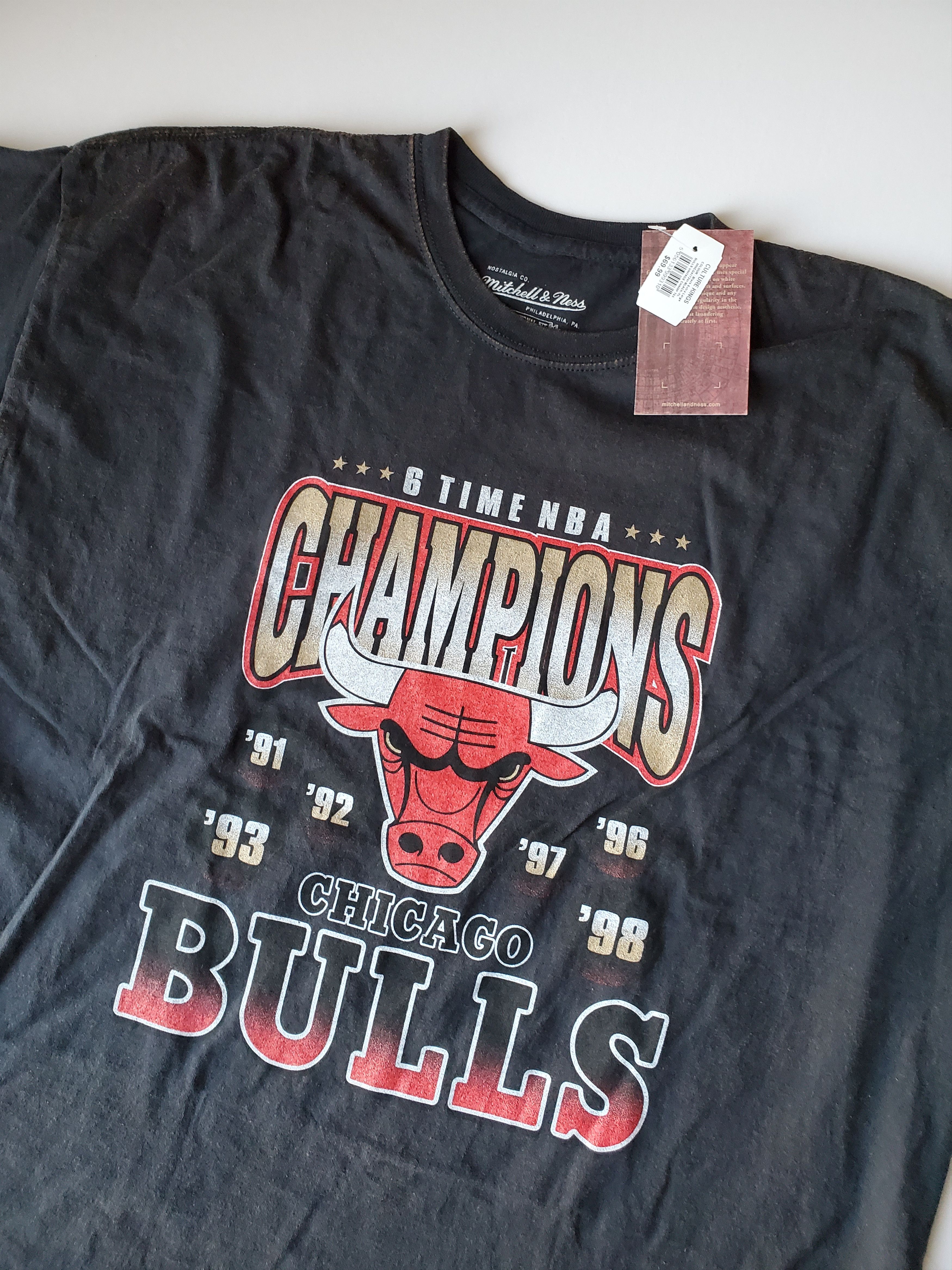 Mitchell & Ness × NBA NWT Mitchell & Ness NBA Chicago Bulls Vintage Tee XL Size US XL / EU 56 / 4 - 1 Thumbnail