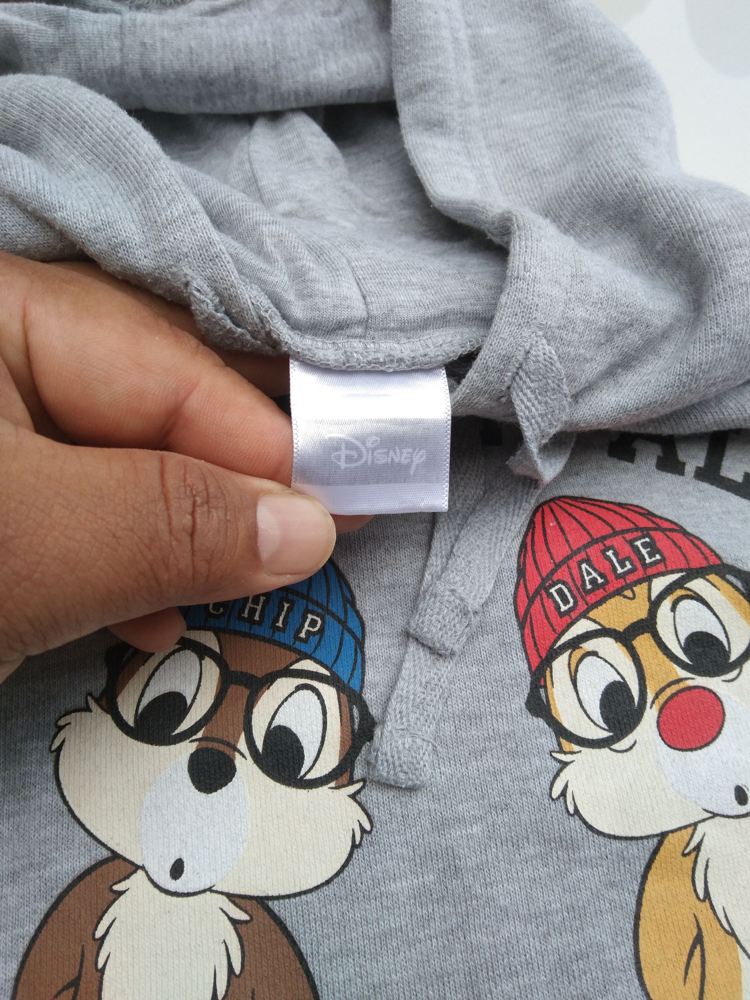 Disney Vintage Chip N Dale Playful Pals hoodie Size US M / EU 48-50 / 2 - 11 Thumbnail