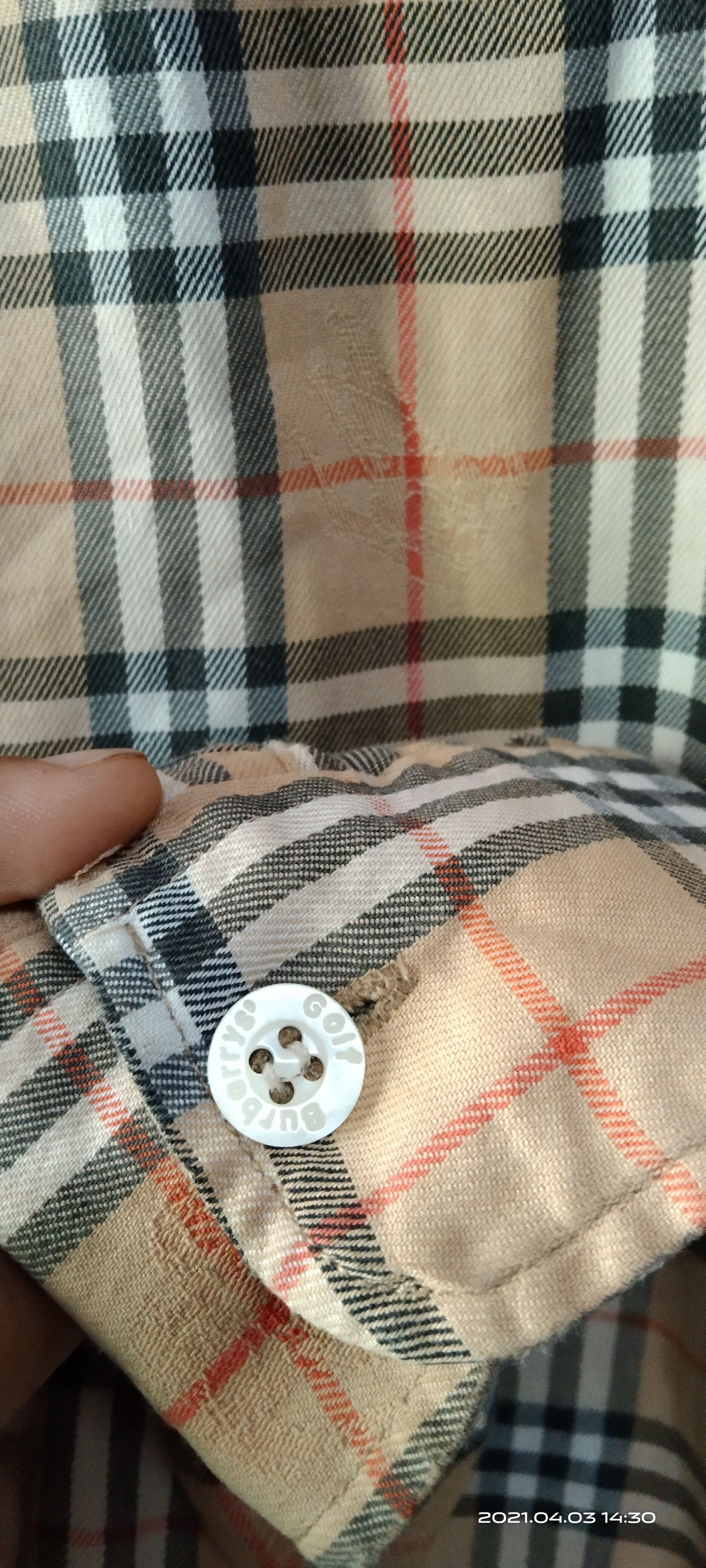 Burberry DISTRESSED BURBERRYS NOVA CHECK VINTAGE BUTTON-UP Size US L / EU 52-54 / 3 - 8 Thumbnail