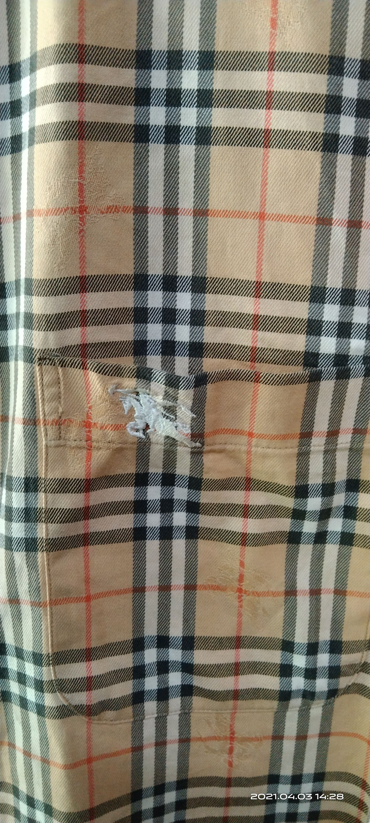 Burberry DISTRESSED BURBERRYS NOVA CHECK VINTAGE BUTTON-UP Size US L / EU 52-54 / 3 - 6 Thumbnail