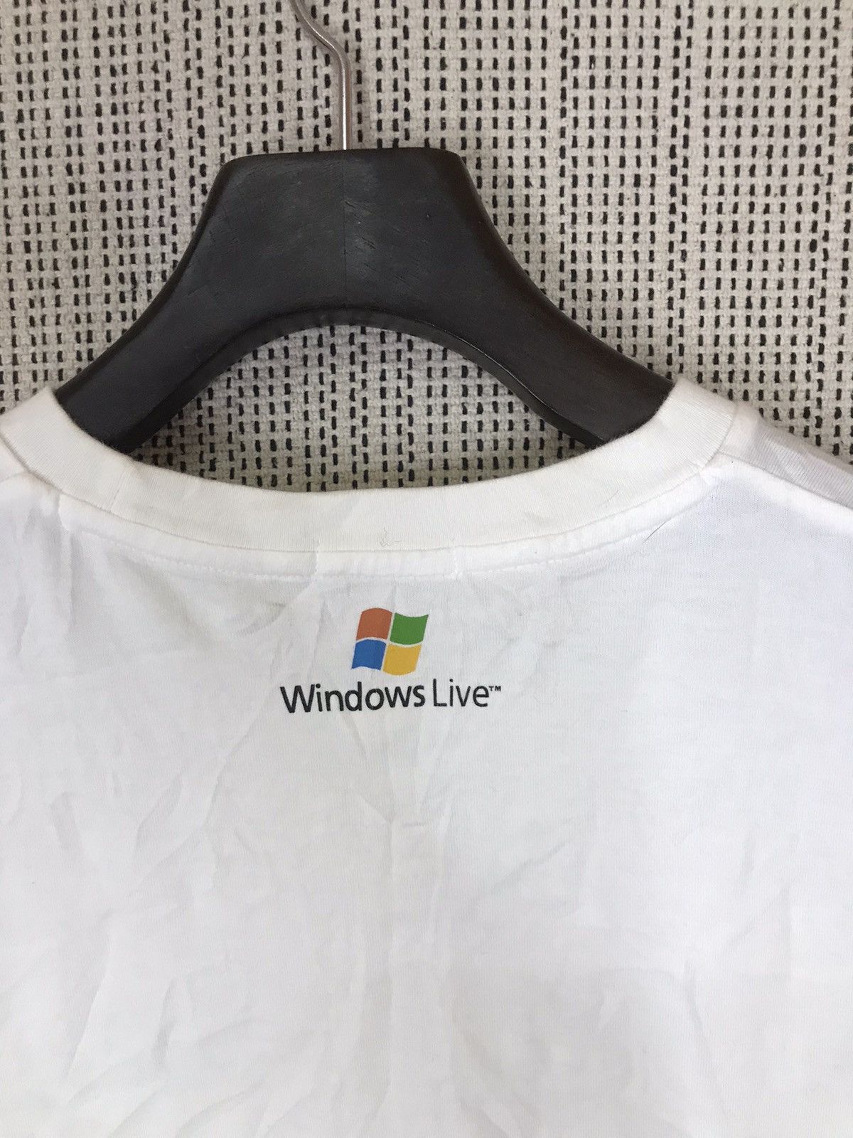 Microsoft × Uniqlo ‼️MICROSOFT WINDOWS LIVE TSHIRT BY UNIQLO ‼️ Size US L / EU 52-54 / 3 - 7 Thumbnail