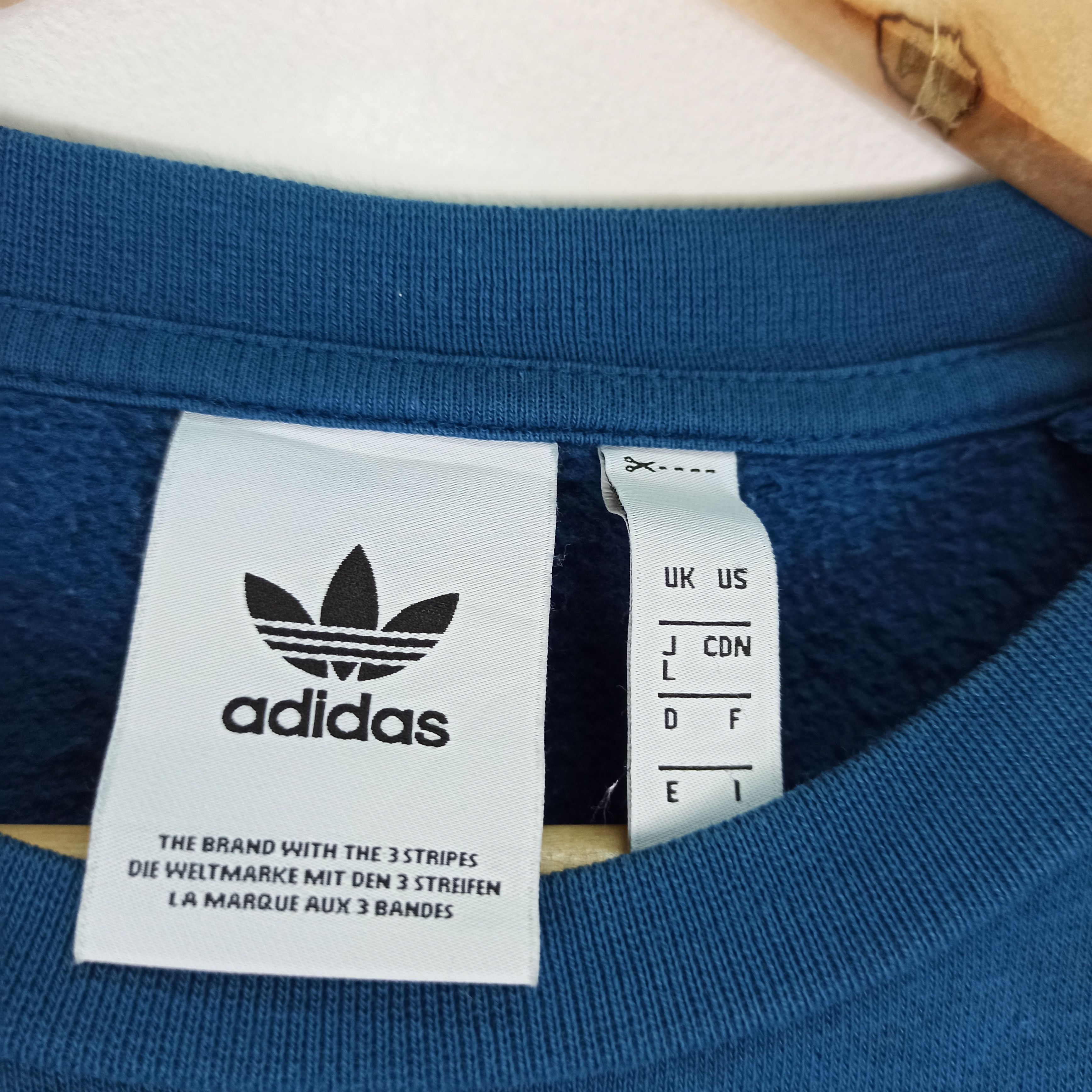 Adidas Adidas Striped Sweatshirt Crewneck Size US L / EU 52-54 / 3 - 5 Thumbnail