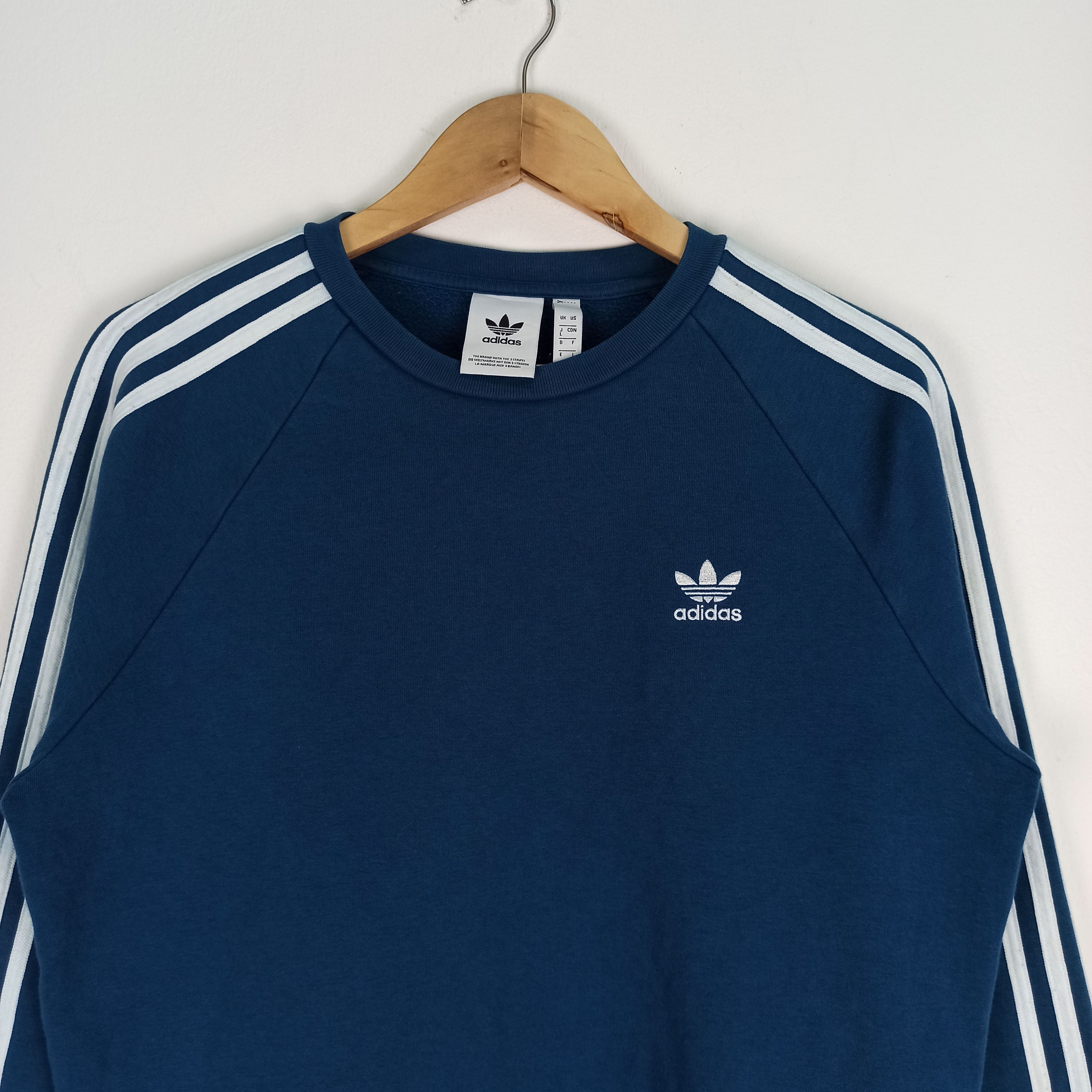 Adidas Adidas Striped Sweatshirt Crewneck Size US L / EU 52-54 / 3 - 2 Thumbnail