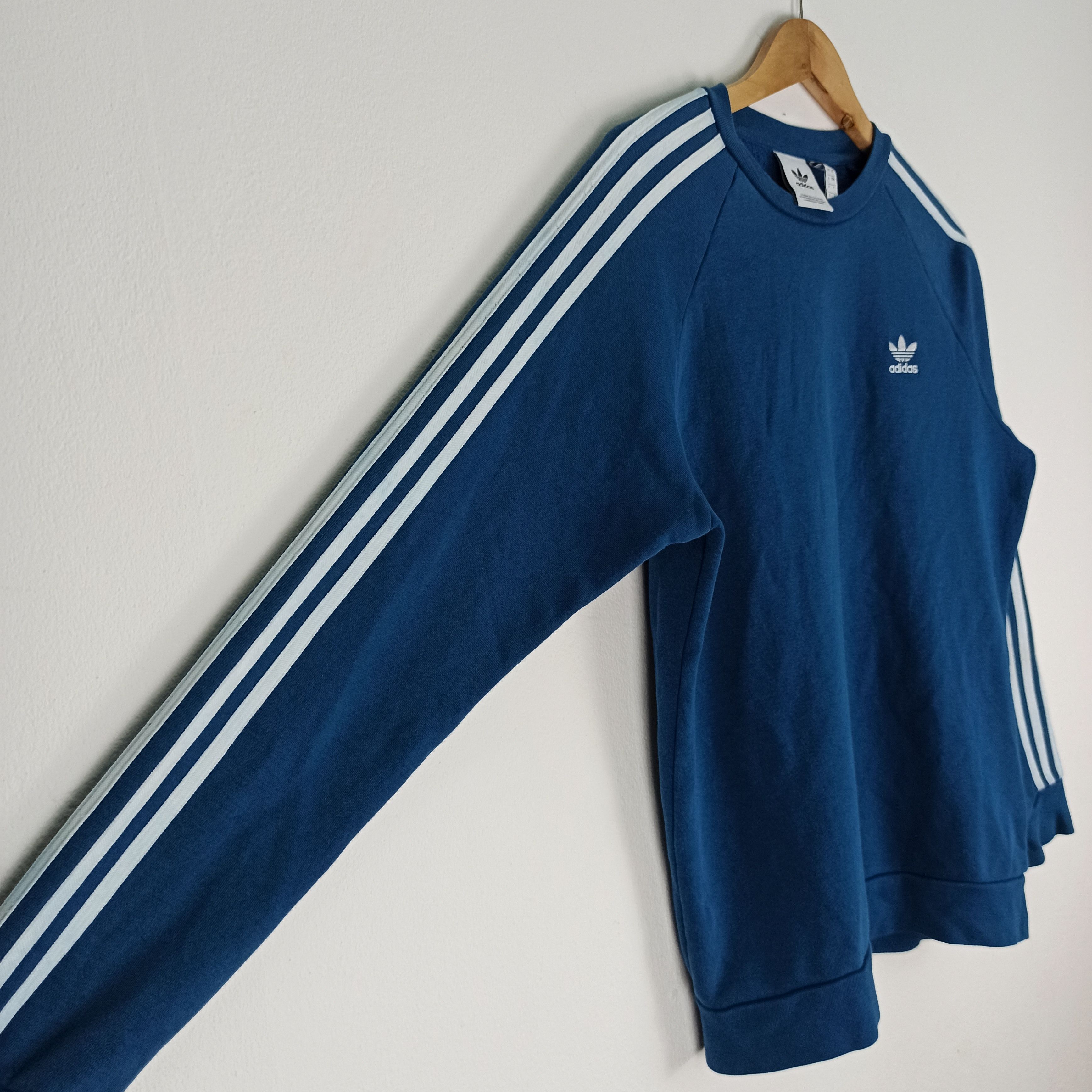 Adidas Adidas Striped Sweatshirt Crewneck Size US L / EU 52-54 / 3 - 3 Thumbnail