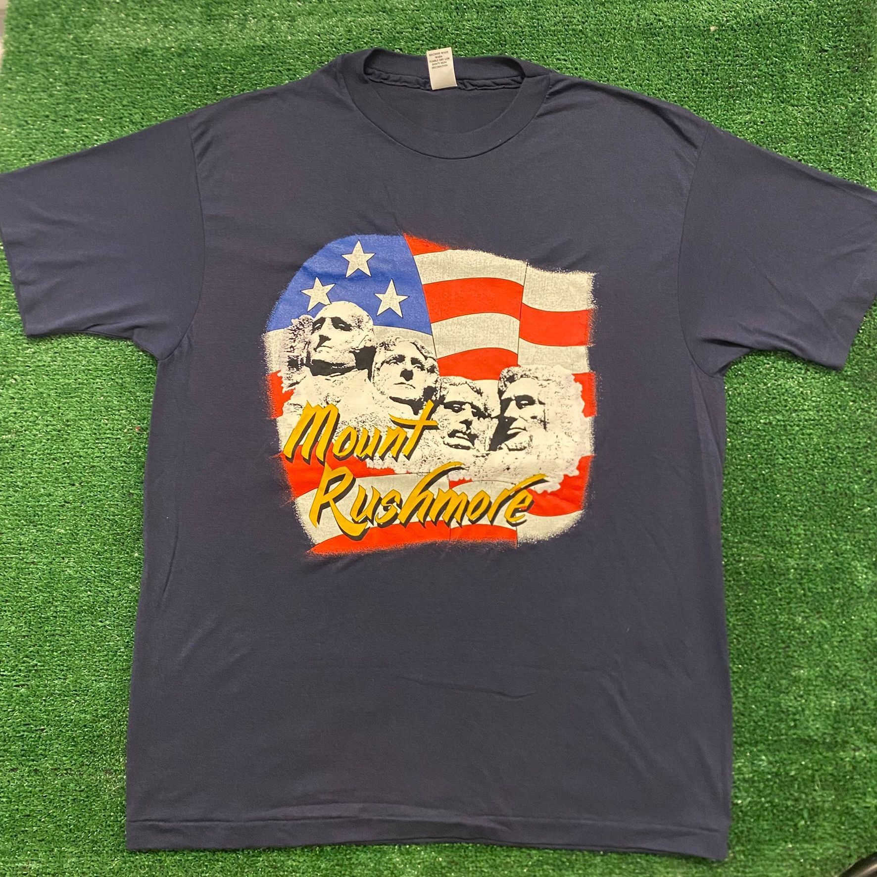 Vintage 90s Grey Mount Rushmore National Memorial Destination Tourist Tee L