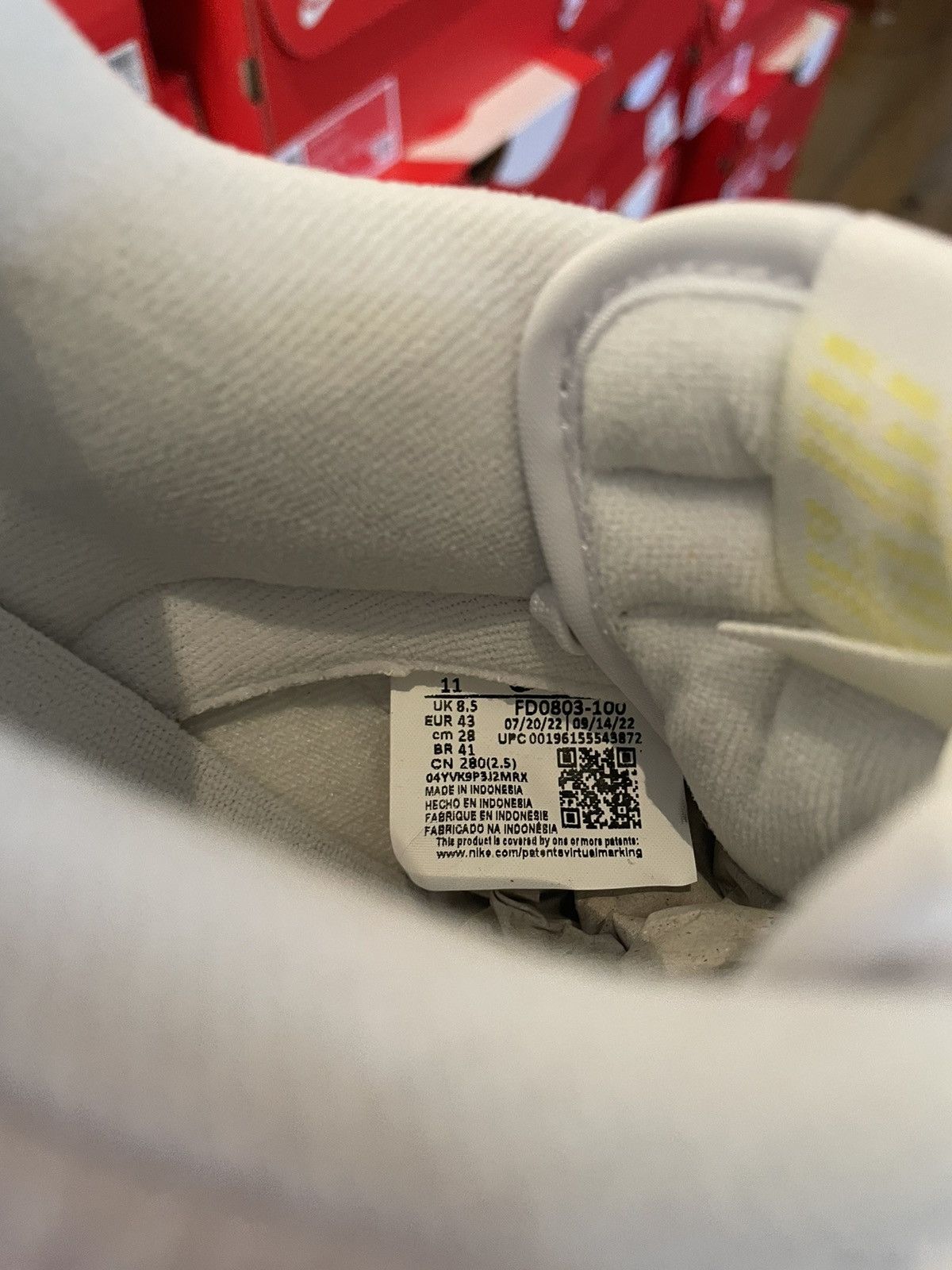 Nike Nike Dunk Low Yellow Heart W 2023 Size US 9.5 / EU 42-43 - 9 Thumbnail