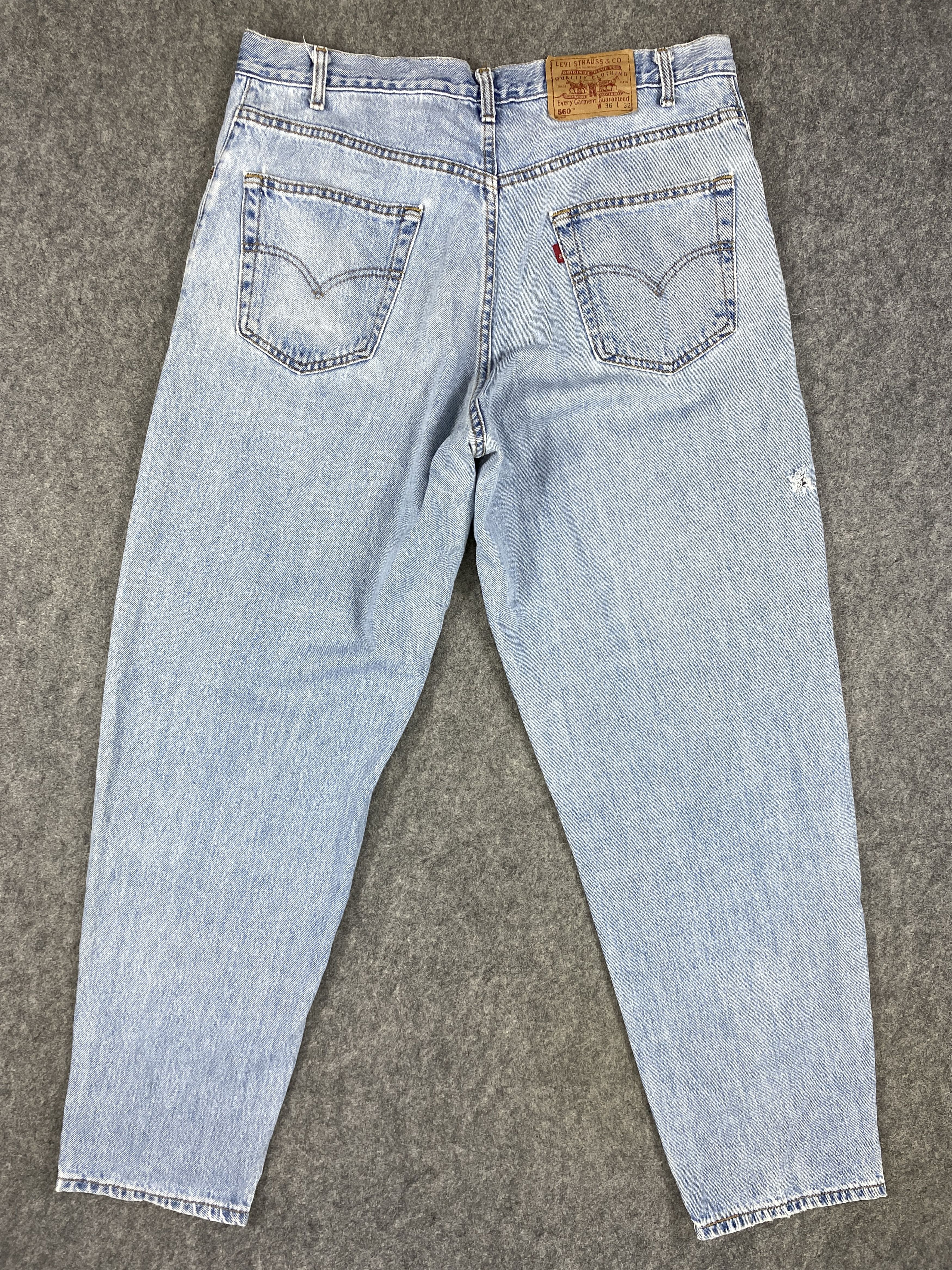 Levi's Mid Blue Vintage Levi's 560 Jeans 37x32.5 Denim -SJ013 Size US 37 - 2 Thumbnail
