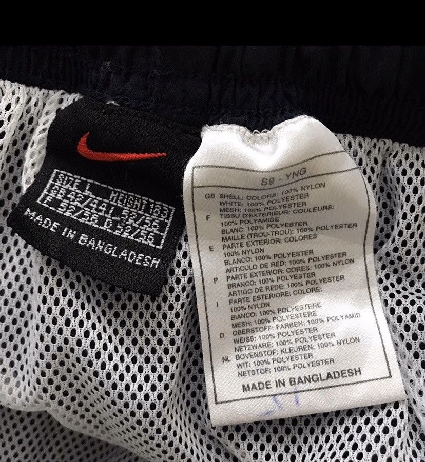 Nike × Vintage Vintage Nike Shorts Size US 34 / EU 50 - 4 Thumbnail
