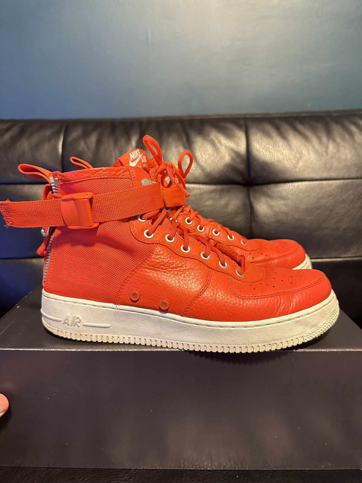 Nike Nike SF Air Force 1 Mid 'Team Orange Size US 11 / EU 44 - 6 Thumbnail