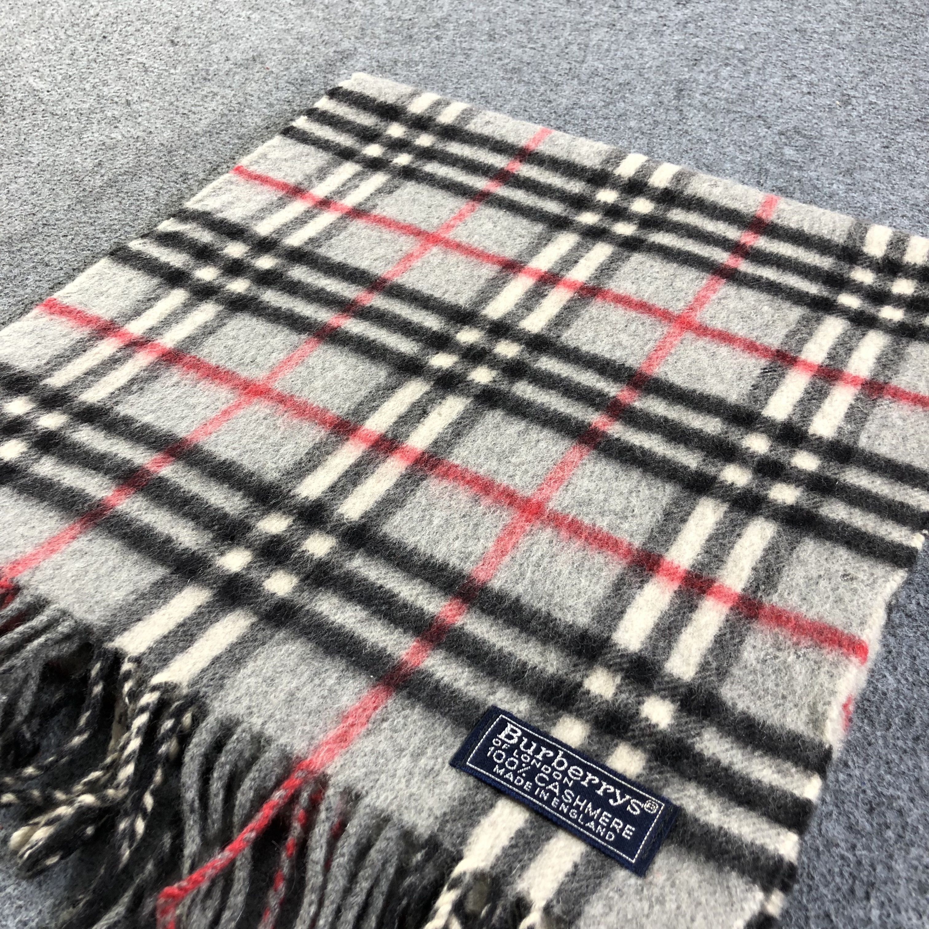 Burberry Burberrys Nova Check Grey Cashmere Scarf Muffler V1274 Size ONE SIZE - 3 Thumbnail