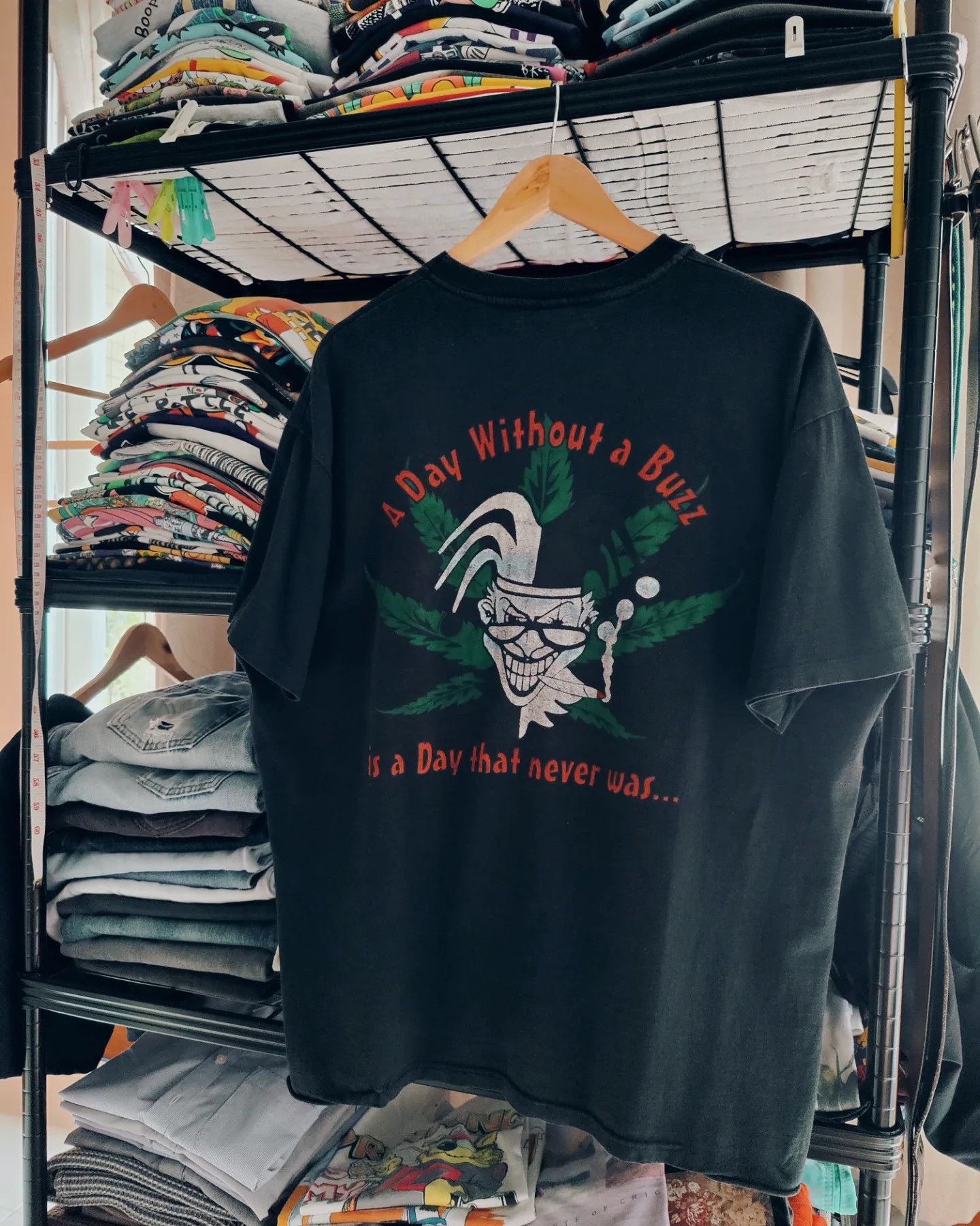 Hanes × Vintage vintage90s - A Day Without a Buzz is a Day that never was... Size US XL / EU 56 / 4 - 5 Thumbnail