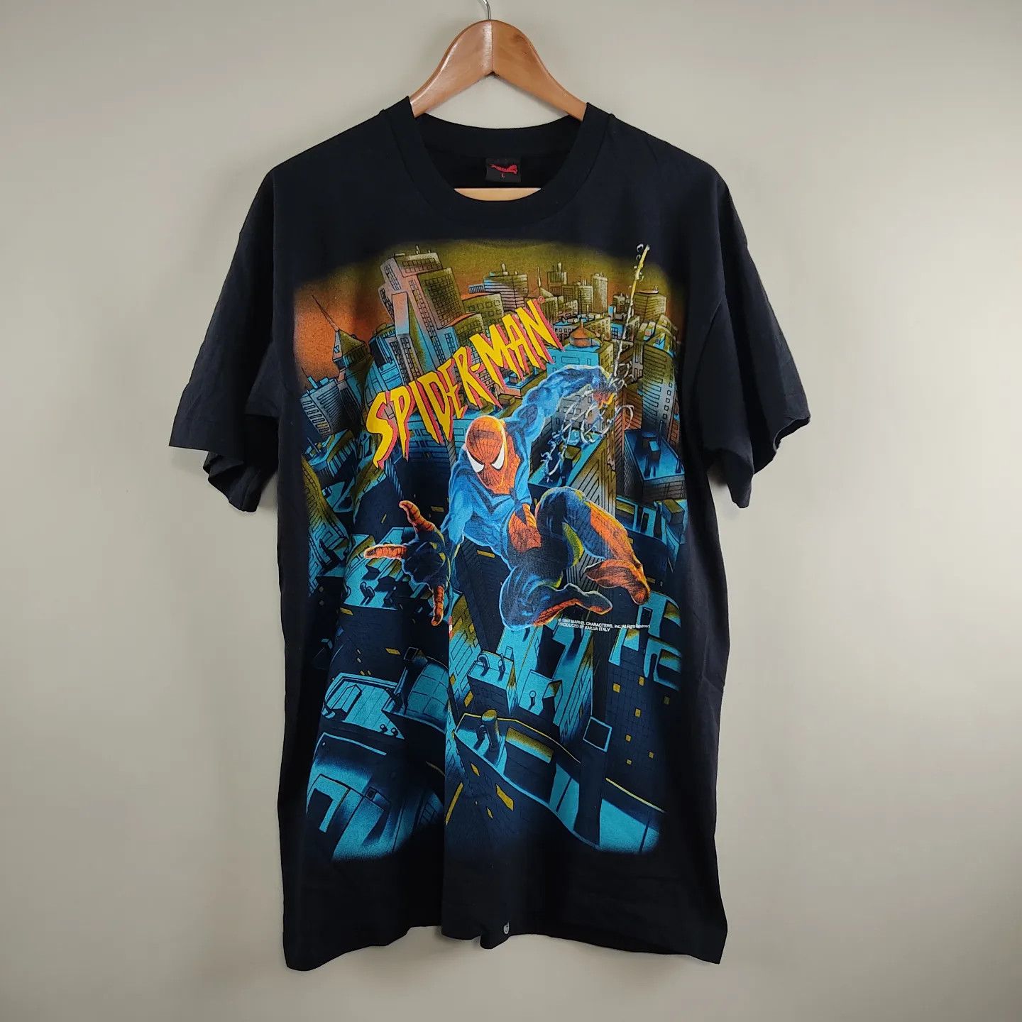 Marvel Comics × Vintage 1997 Marvel Comics Spiderman Full Print T shirt Size US L / EU 52-54 / 3 - 1 Thumbnail