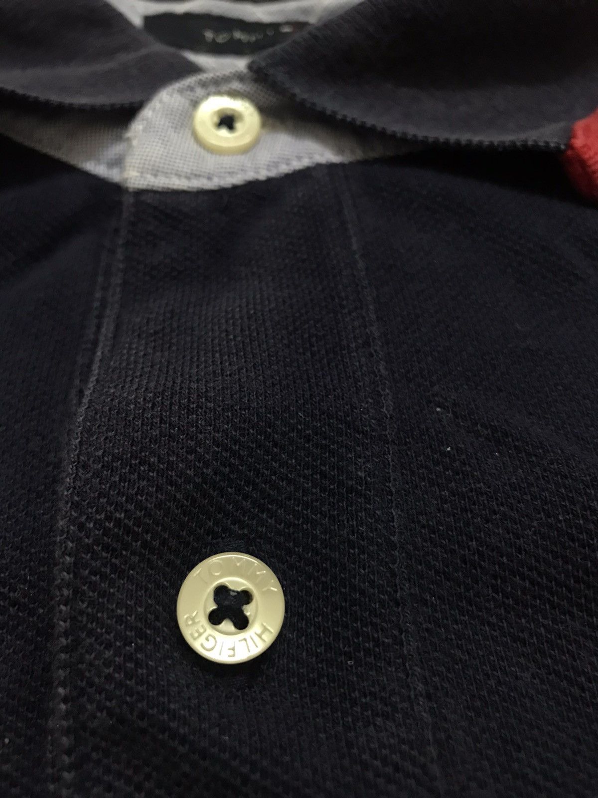 Tommy Hilfiger Vintage Tommy Hilfiger Polo Shirt Big Logo Rare Streetwear Size US L / EU 52-54 / 3 - 6 Thumbnail