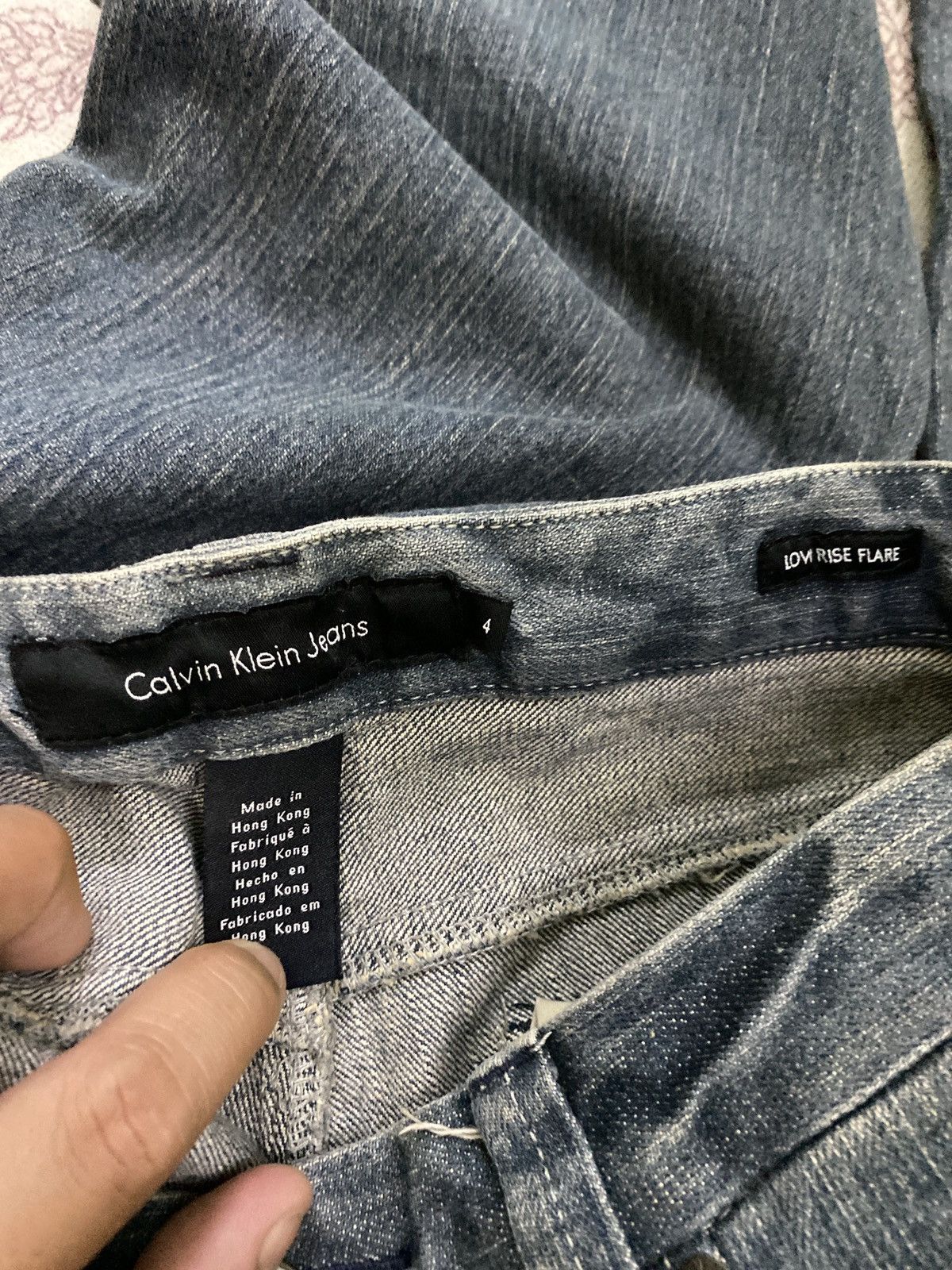 Calvin Klein FLARE CALVIN KLEINS LOW RISE EMBROIDERY FLORAL BOOT CUT Size 29" - 14 Thumbnail