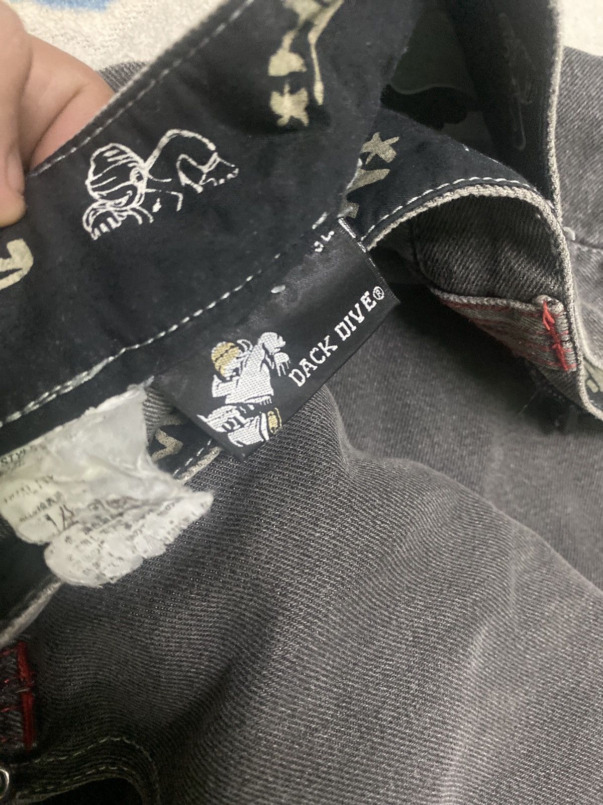 Japanese Brand CARGO DACK DIVE MICHAEL EMBROIDERED BAGGY DENIM Size US 39 - 17 Thumbnail