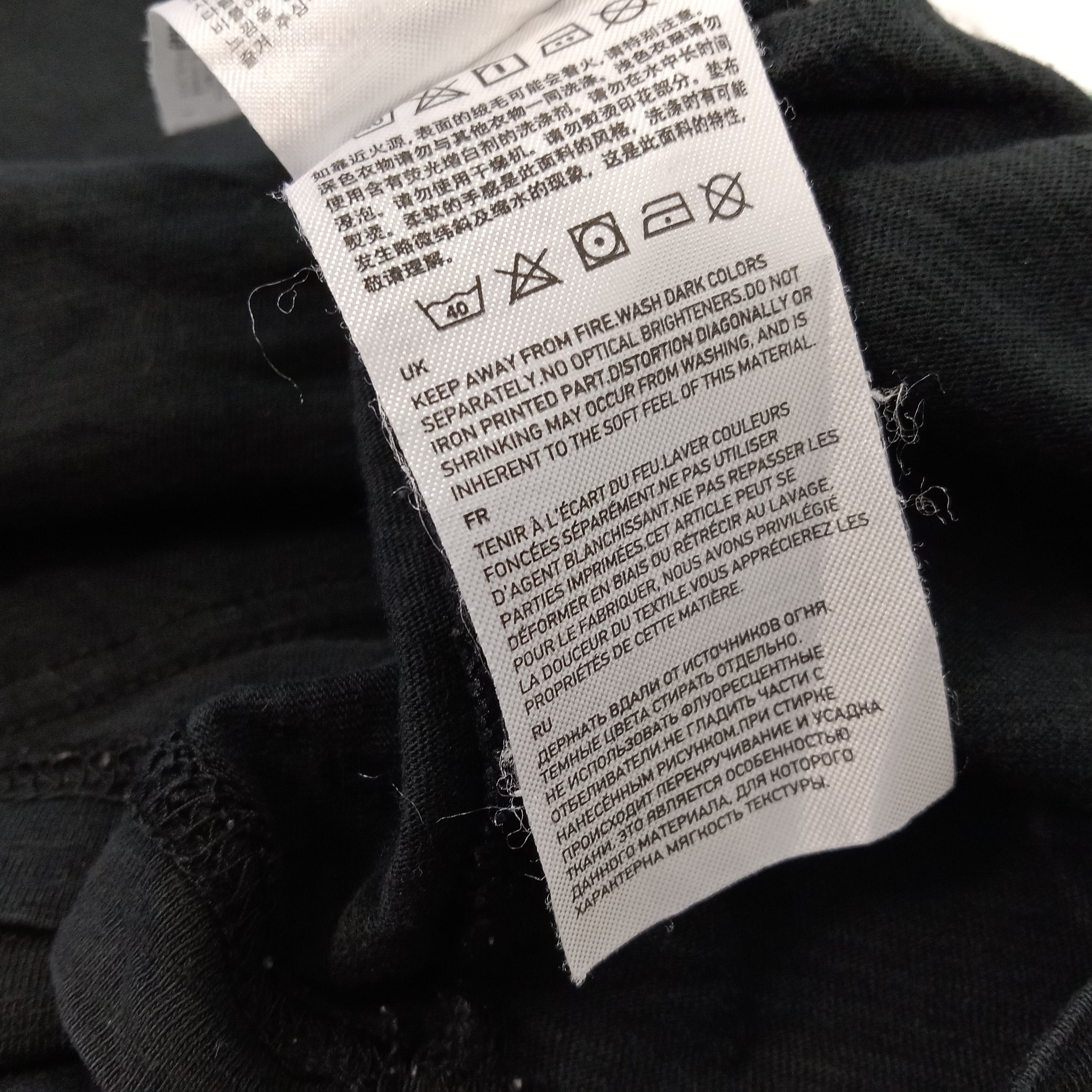 Disney Uniqlo Undercover X Disney Japanese Brand Tshirt Size US M / EU 48-50 / 2 - 9 Thumbnail