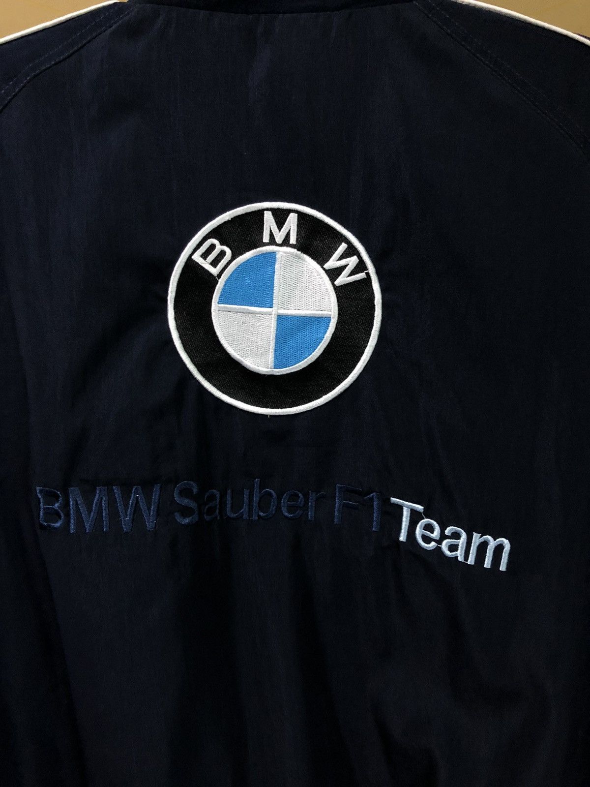 BMW BMW Petronas Sauber F1 Racing Team Jacket Size US L / EU 52-54 / 3 - 7 Thumbnail