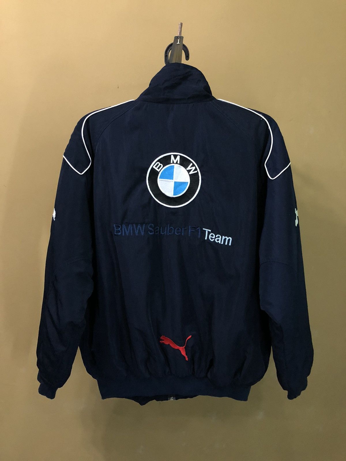 BMW BMW Petronas Sauber F1 Racing Team Jacket Size US L / EU 52-54 / 3 - 6 Thumbnail