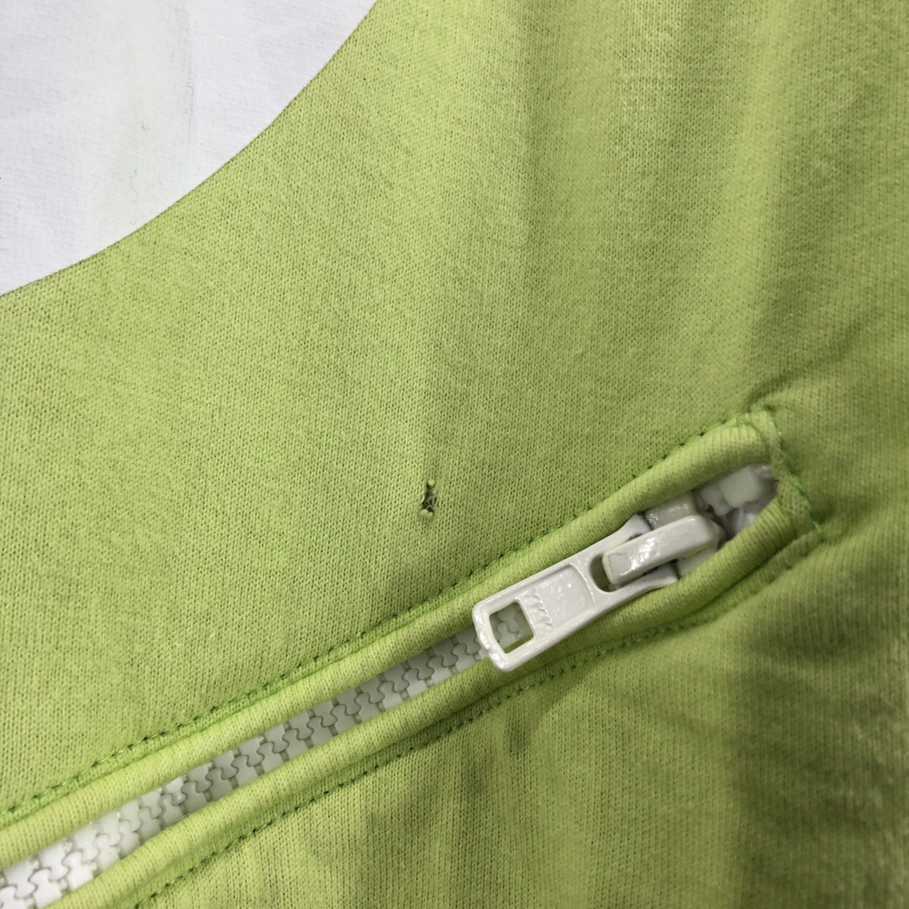 Cartoon Network MONSTER INC MIKE The One Eye Green Crew Neck T Shirt #0591/Y Size US XL / EU 56 / 4 - 5 Thumbnail
