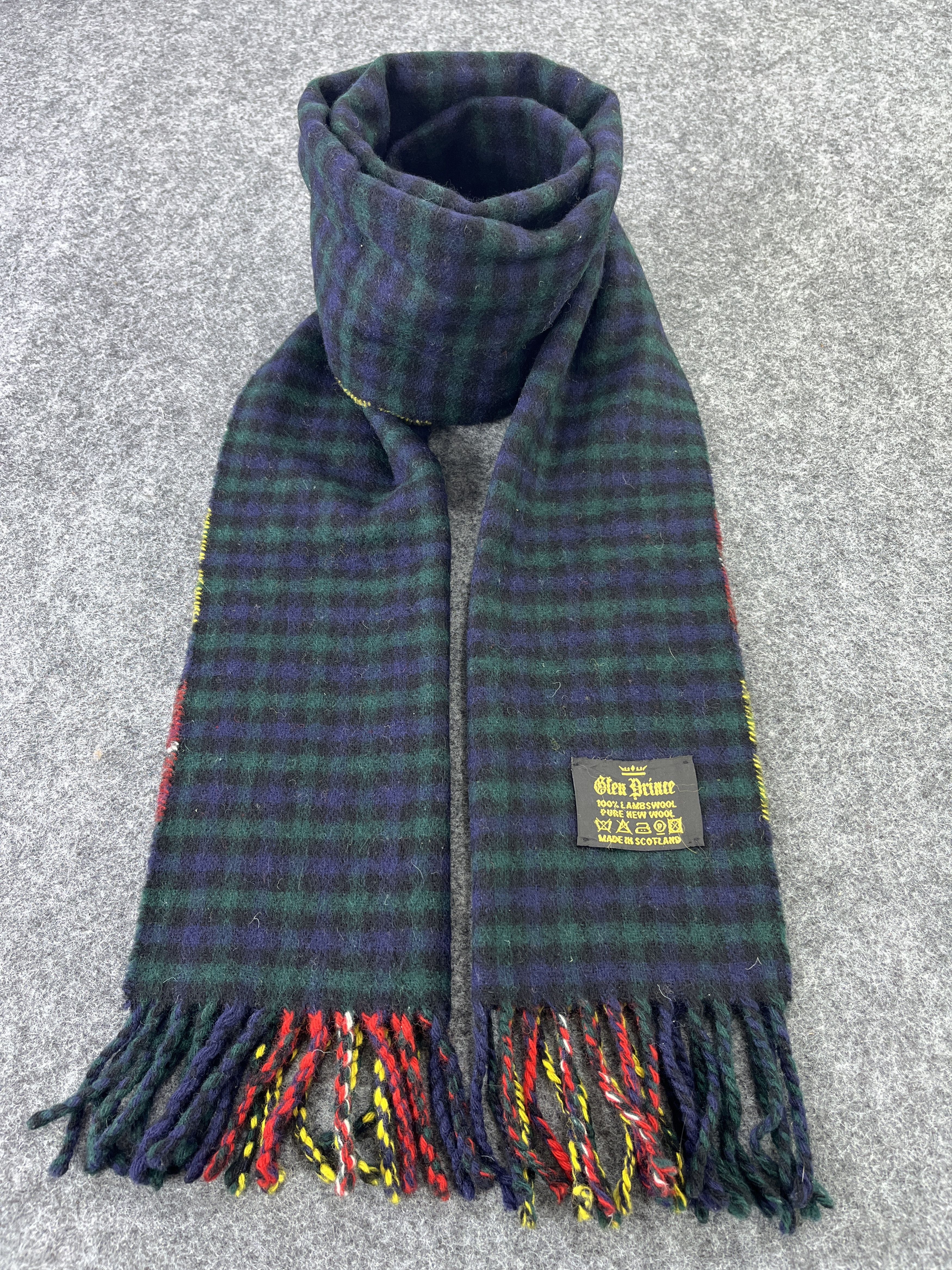Vintage GLEN PRINCE SCARVES / MUFFLER / NECKWEAR T294 Size ONE SIZE - 1 Thumbnail