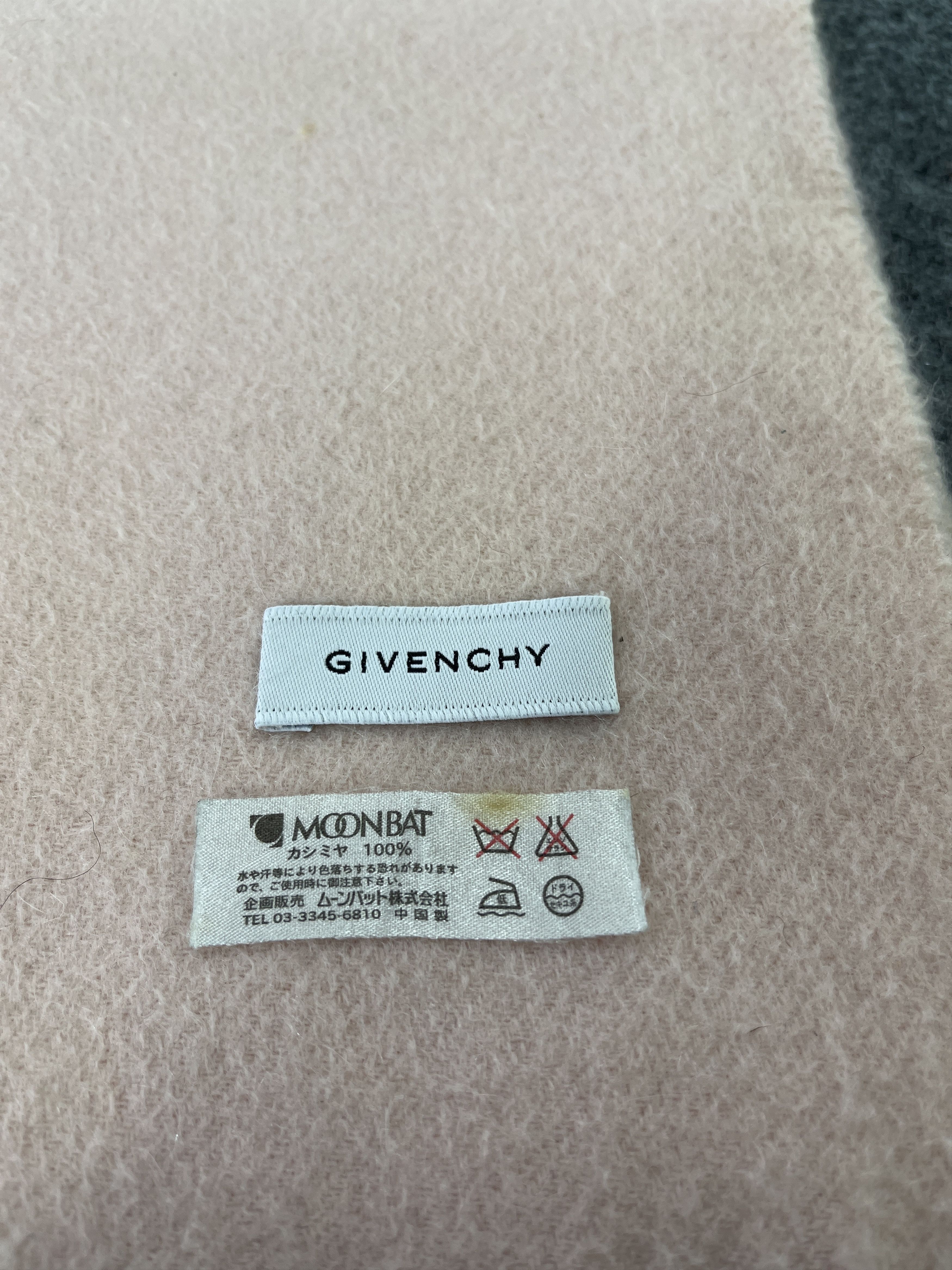 Vintage GIVENCHY PINK SCARVES / MUFFLER / NECKWEAR T249 Size ONE SIZE - 10 Thumbnail