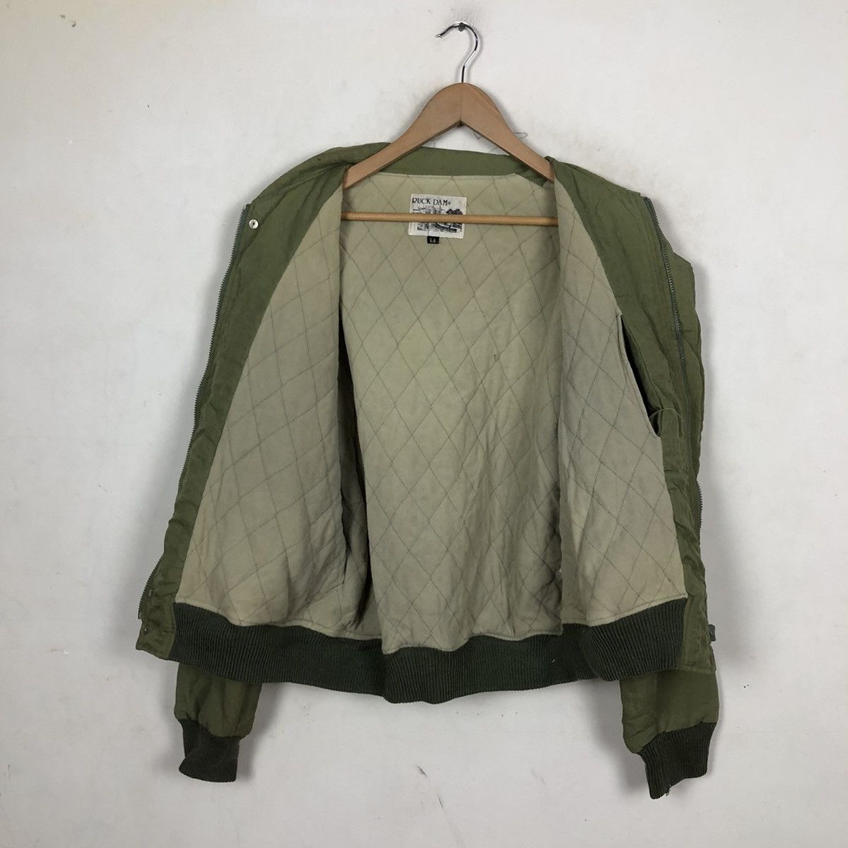 Japanese Brand VINTAGE MILITARY RUCK DAM BOMBER JACKET Size US L / EU 52-54 / 3 - 9 Thumbnail