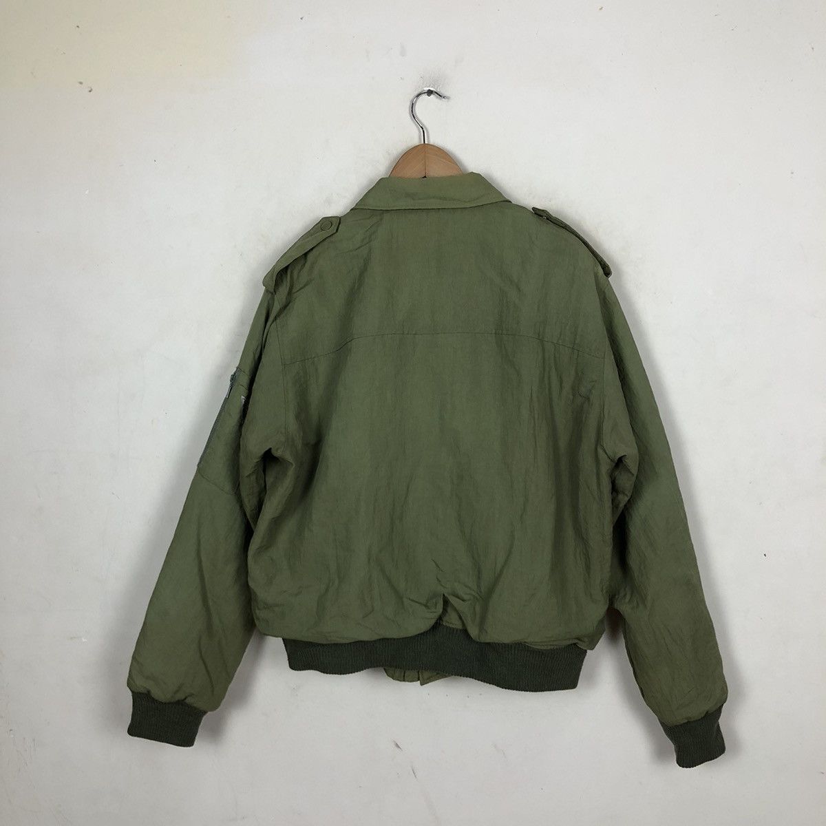 Japanese Brand VINTAGE MILITARY RUCK DAM BOMBER JACKET Size US L / EU 52-54 / 3 - 8 Thumbnail