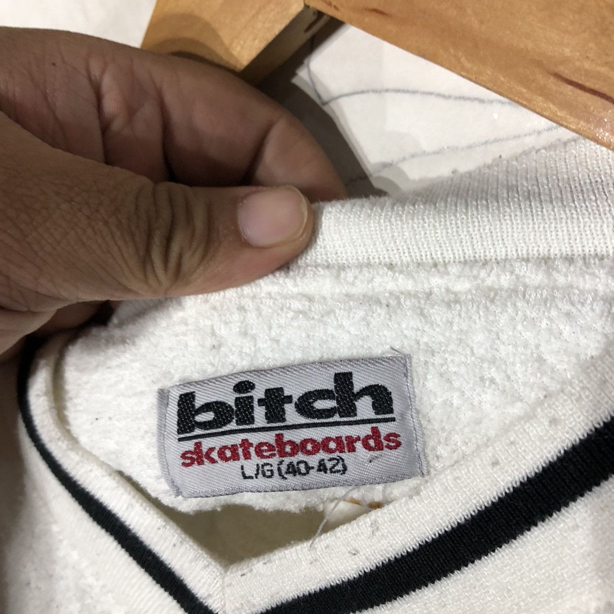 Japanese Brand BITCH SKATEBOARDS SWEATSHIRT Size US L / EU 52-54 / 3 - 6 Thumbnail