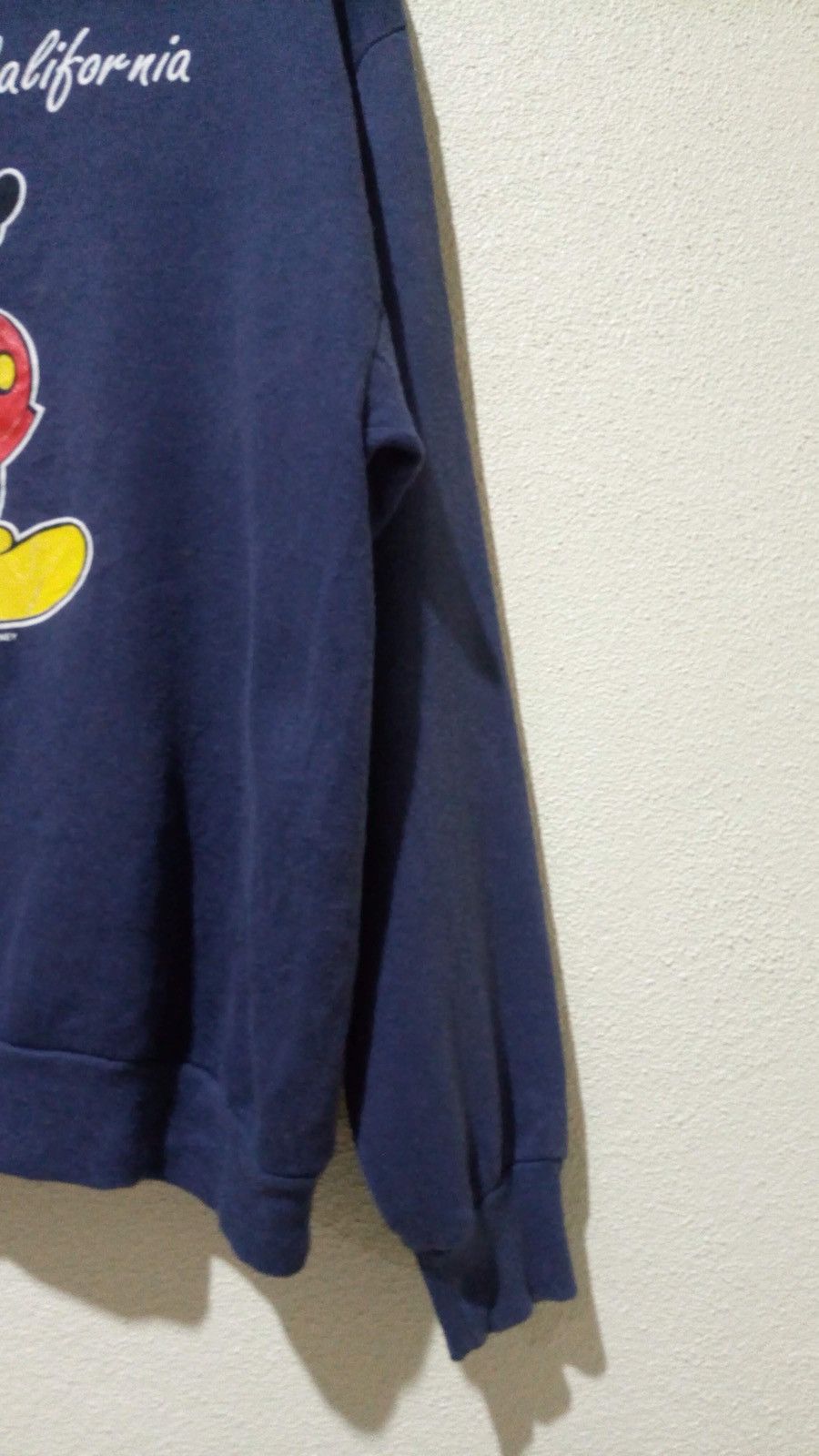 Mickey Mouse × Velva Sheen × Vintage Vintage Mickey Velvasheen Sweatshirt size M fits L Size US M / EU 48-50 / 2 - 3 Thumbnail