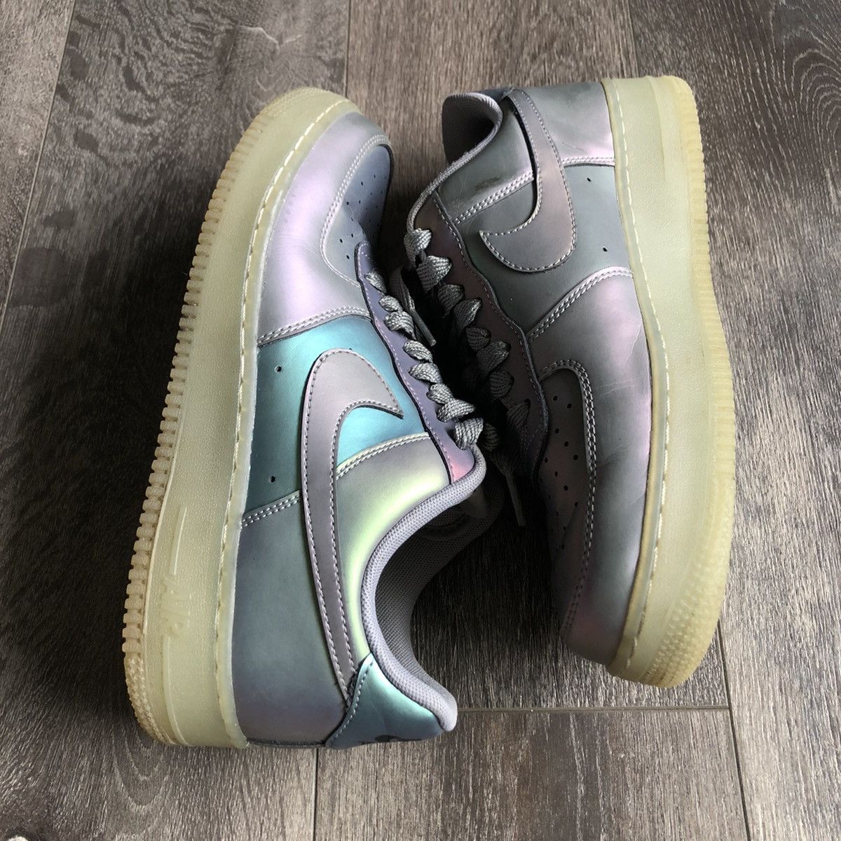 Nike Vintage Nike Air Force 1 Low 07 LV8 Iridescent Shoes Size US 8.5 / EU 41-42 - 3 Thumbnail