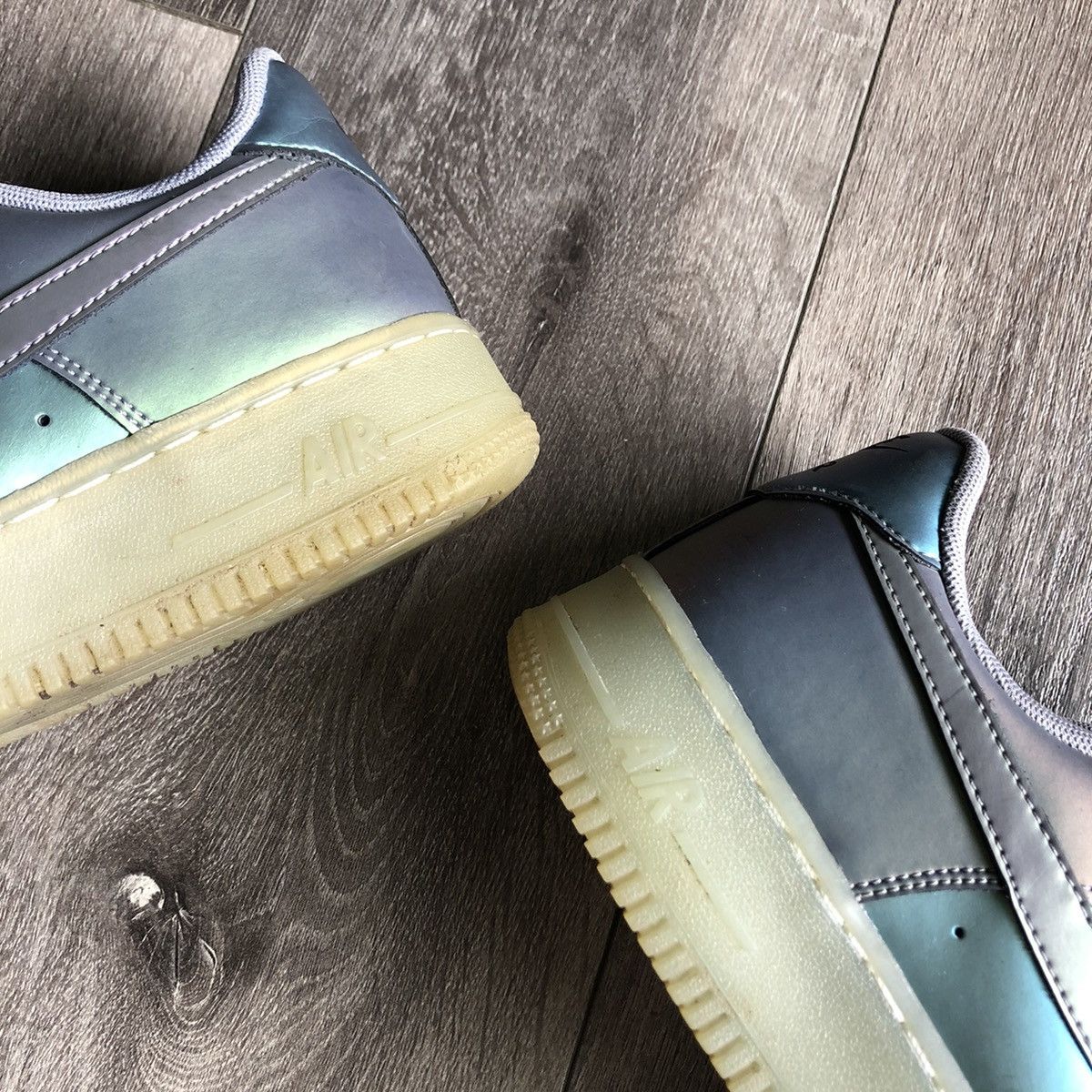 Nike Vintage Nike Air Force 1 Low 07 LV8 Iridescent Shoes Size US 8.5 / EU 41-42 - 11 Thumbnail