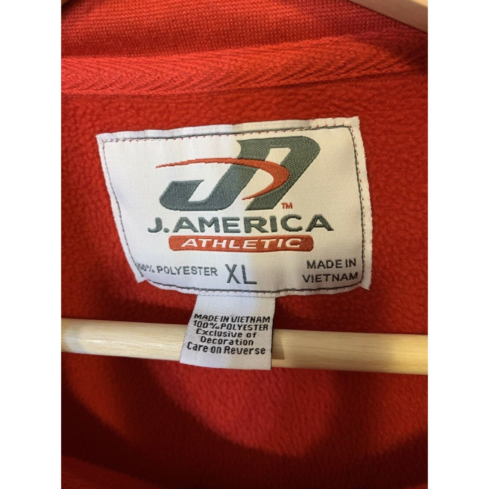 J. America J America Men’s Sz XL Red White Track Jacket Vtg Full Zip Size US XL / EU 56 / 4 - 2 Thumbnail