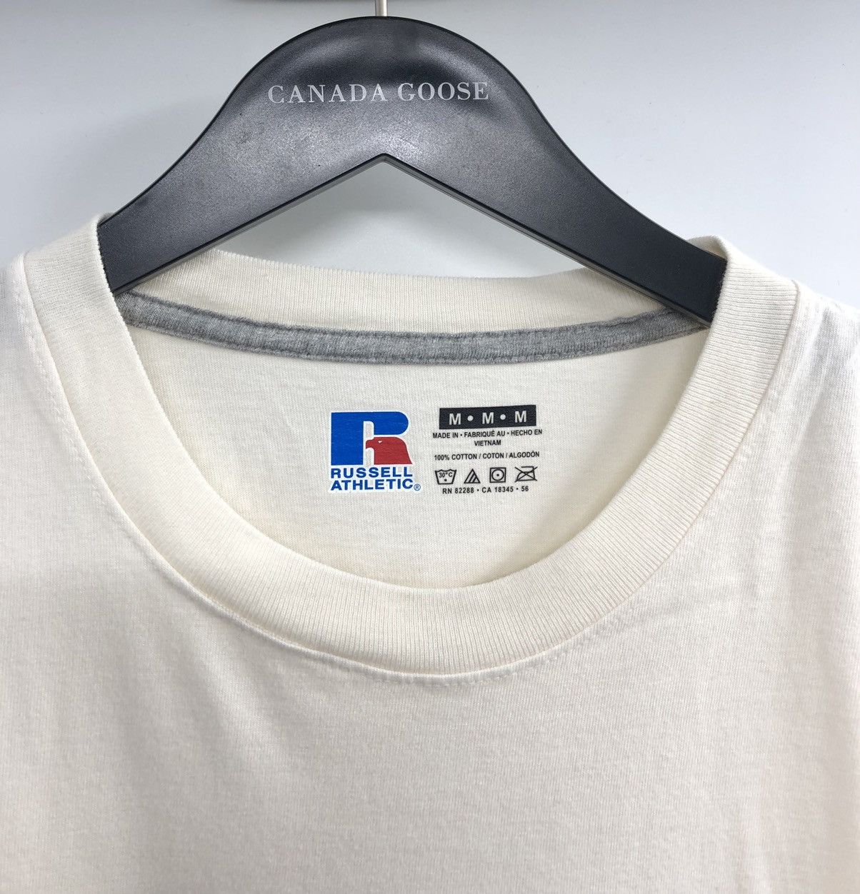 Russell Athletic Russell Athletic Retro Logo Beige T-Shirt Medium Size US M / EU 48-50 / 2 - 2 Thumbnail
