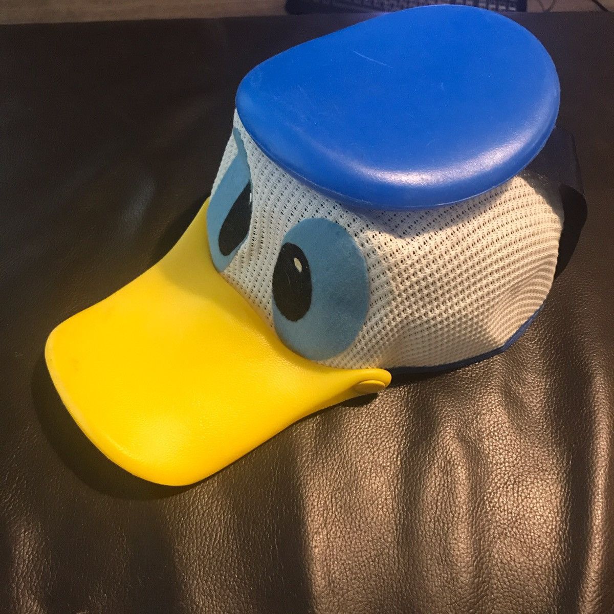 Disney × Vintage VTG 80/90’s Disneyland Donald Duck Mesh Kid’s Cap w/ Noises Size ONE SIZE - 1 Thumbnail