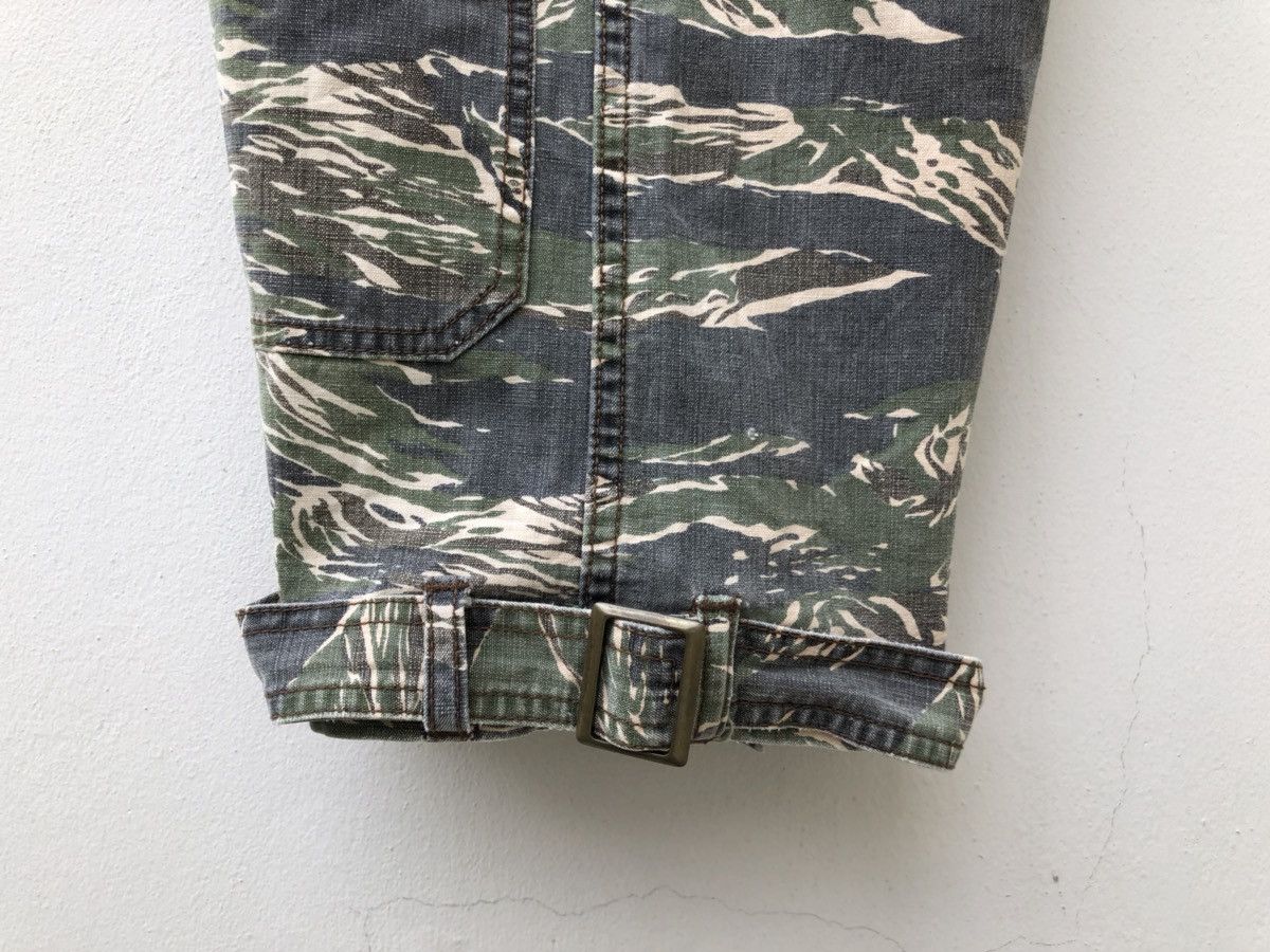 Vintage Vintage Men’s Bigi Tiger Stripes Camo Parachute Cargo Short Size US 31 - 15 Thumbnail